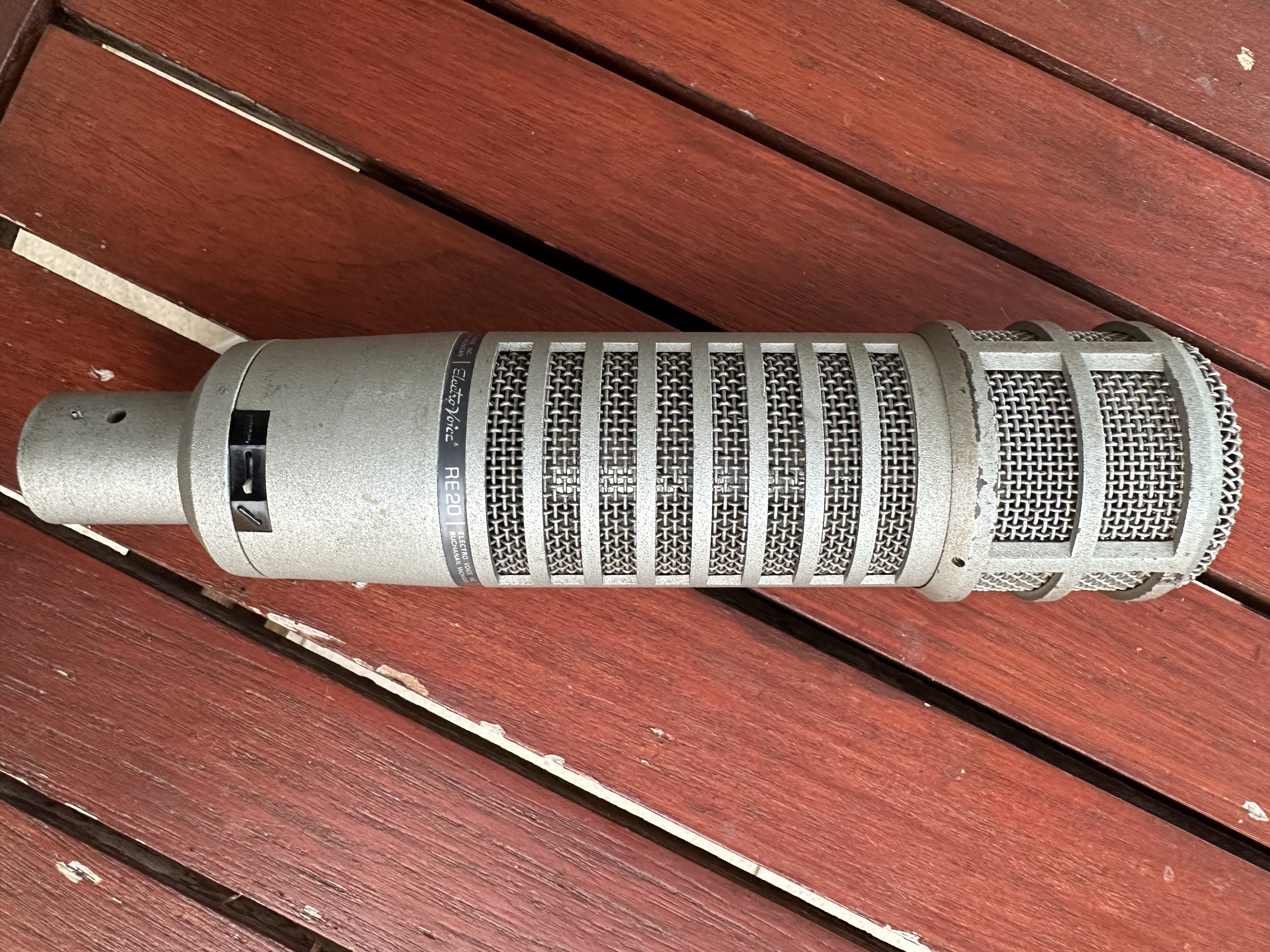 ElectroVoice RE202