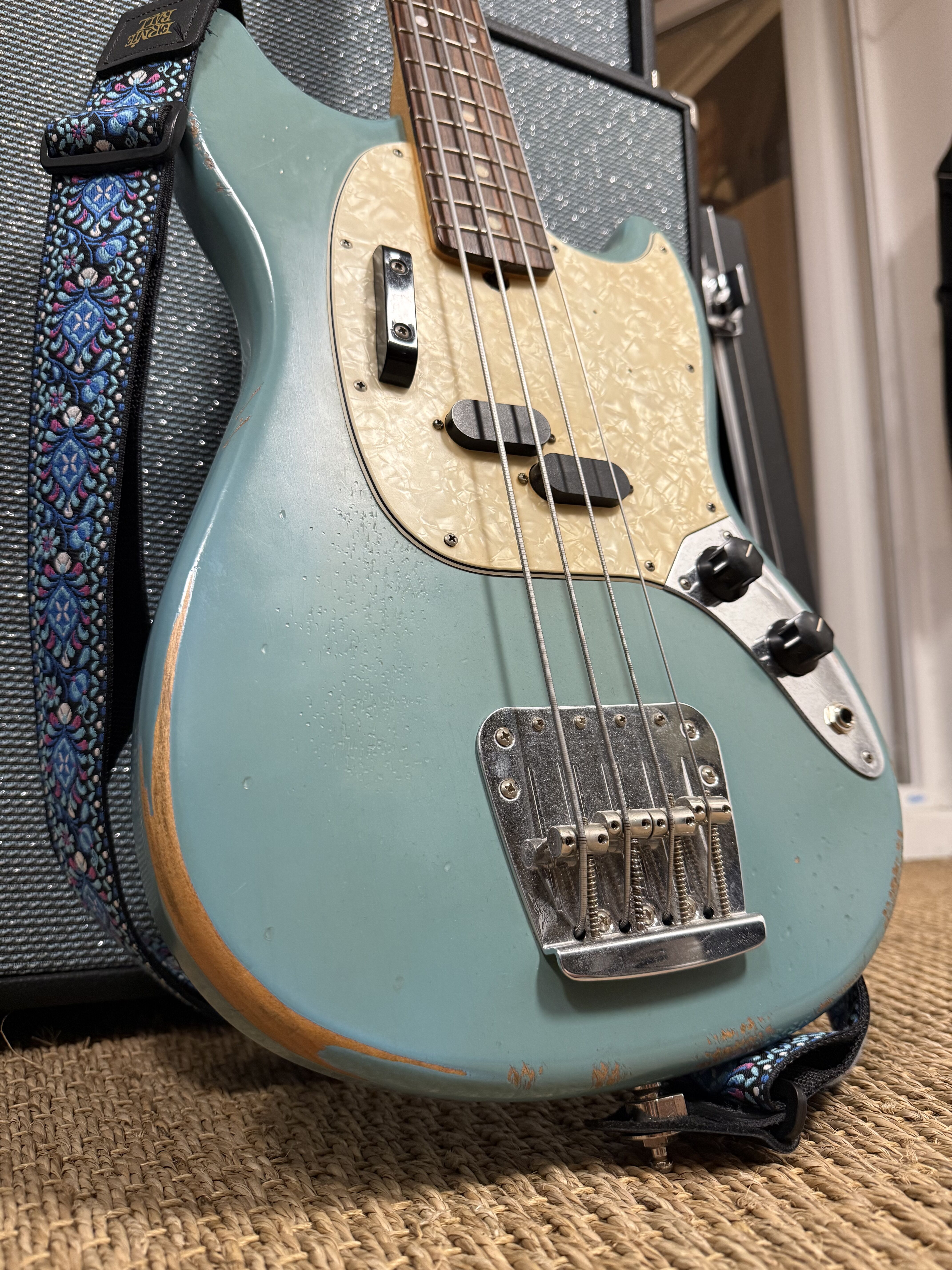 Fender JMJ Road Worn Mustang Bass (40232)