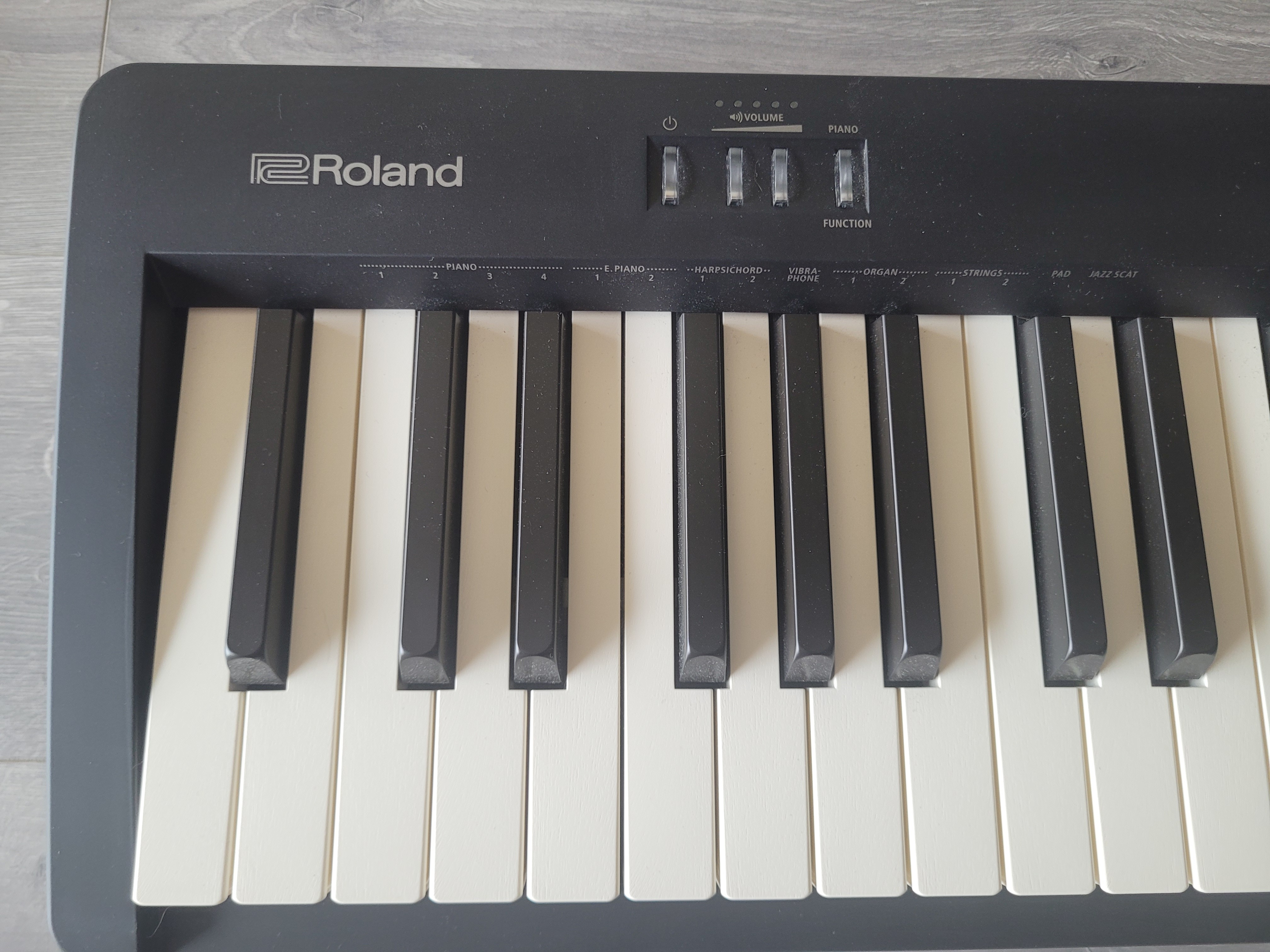 piano gauche