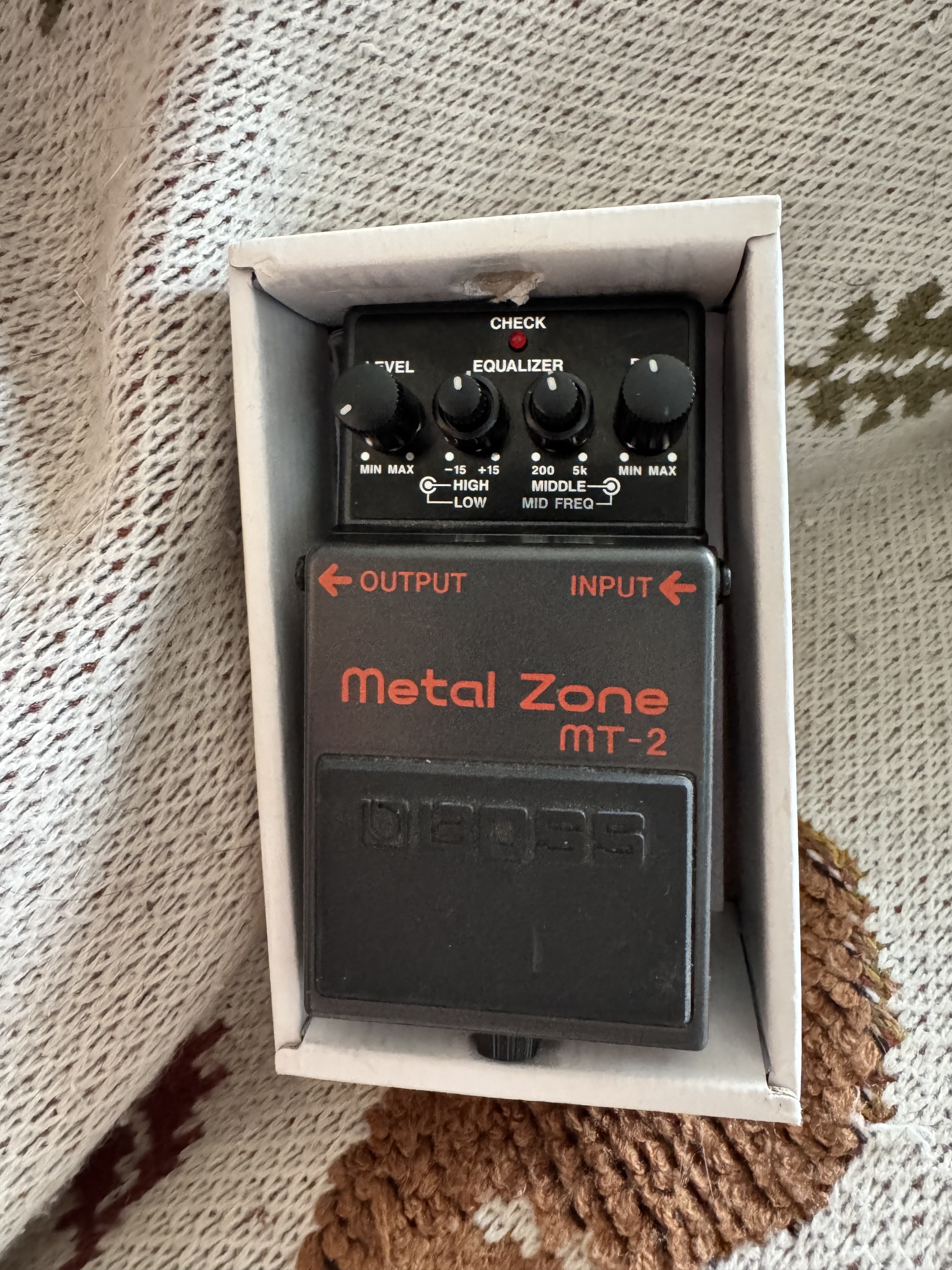 Pedale boss mt2 metal zone 