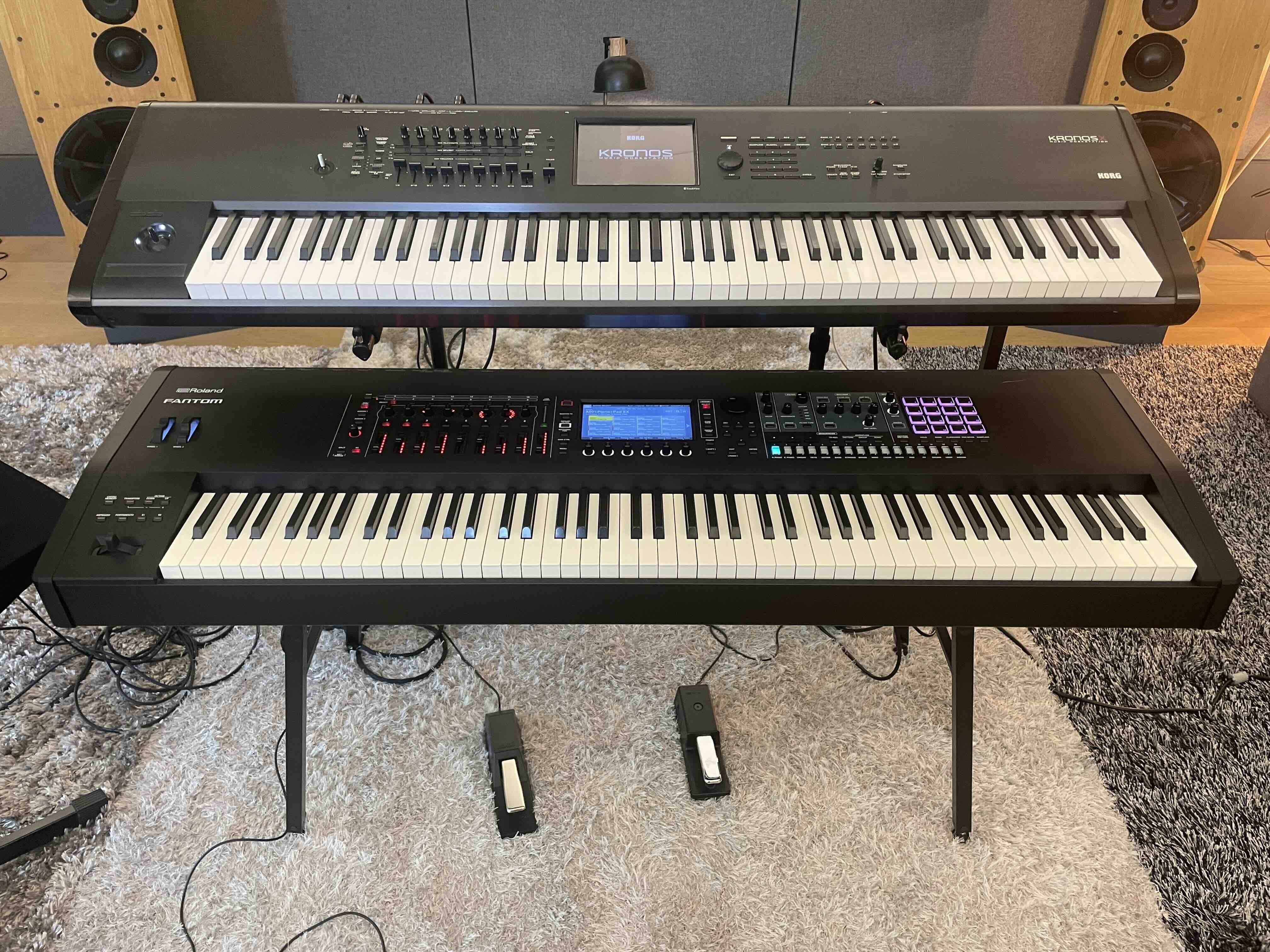 Vend mon Roland fantom 8 EX en état neuf