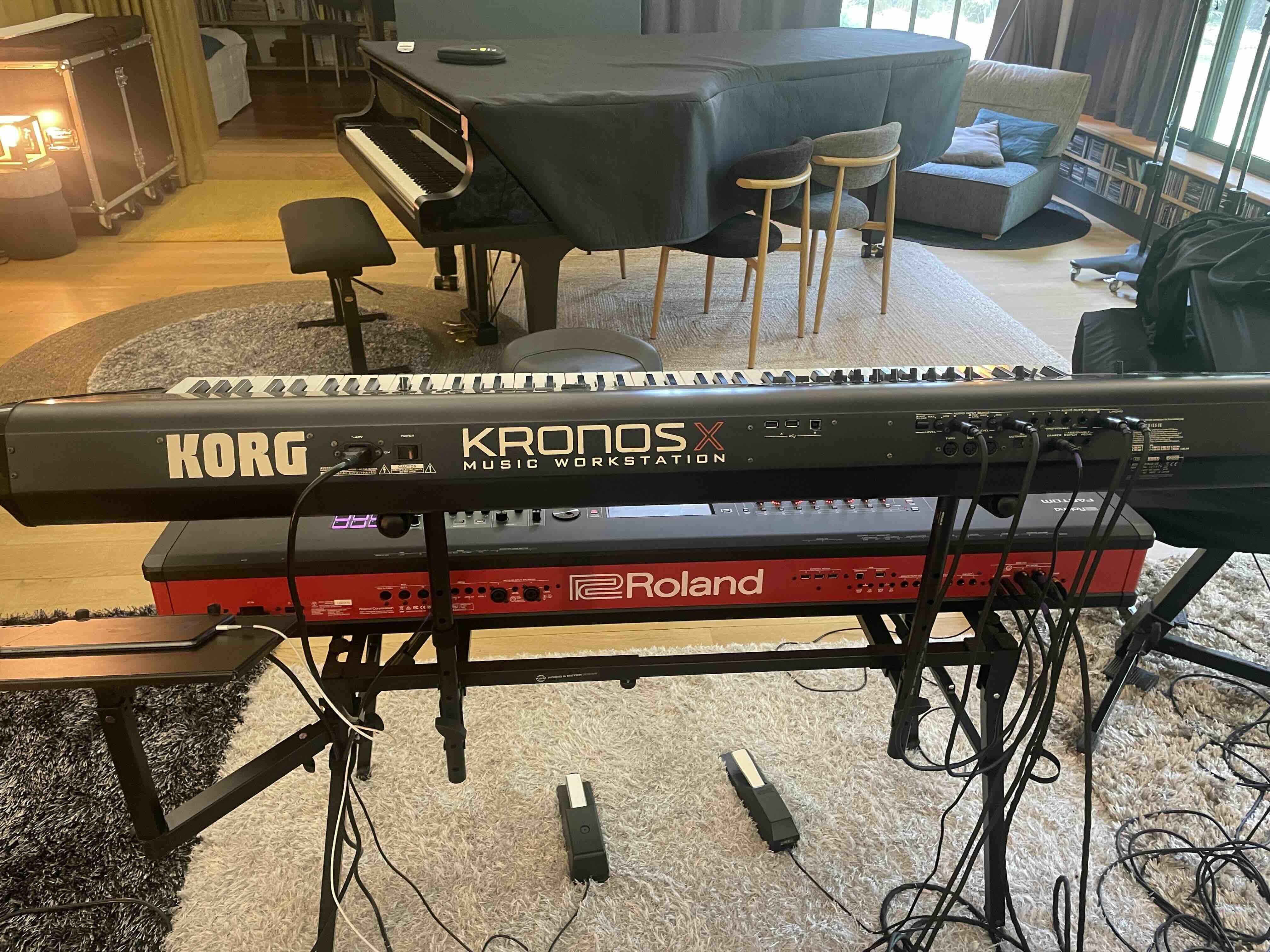 Vend Korg Kronos X + : New KRONOS Sound Pack Vol.2 