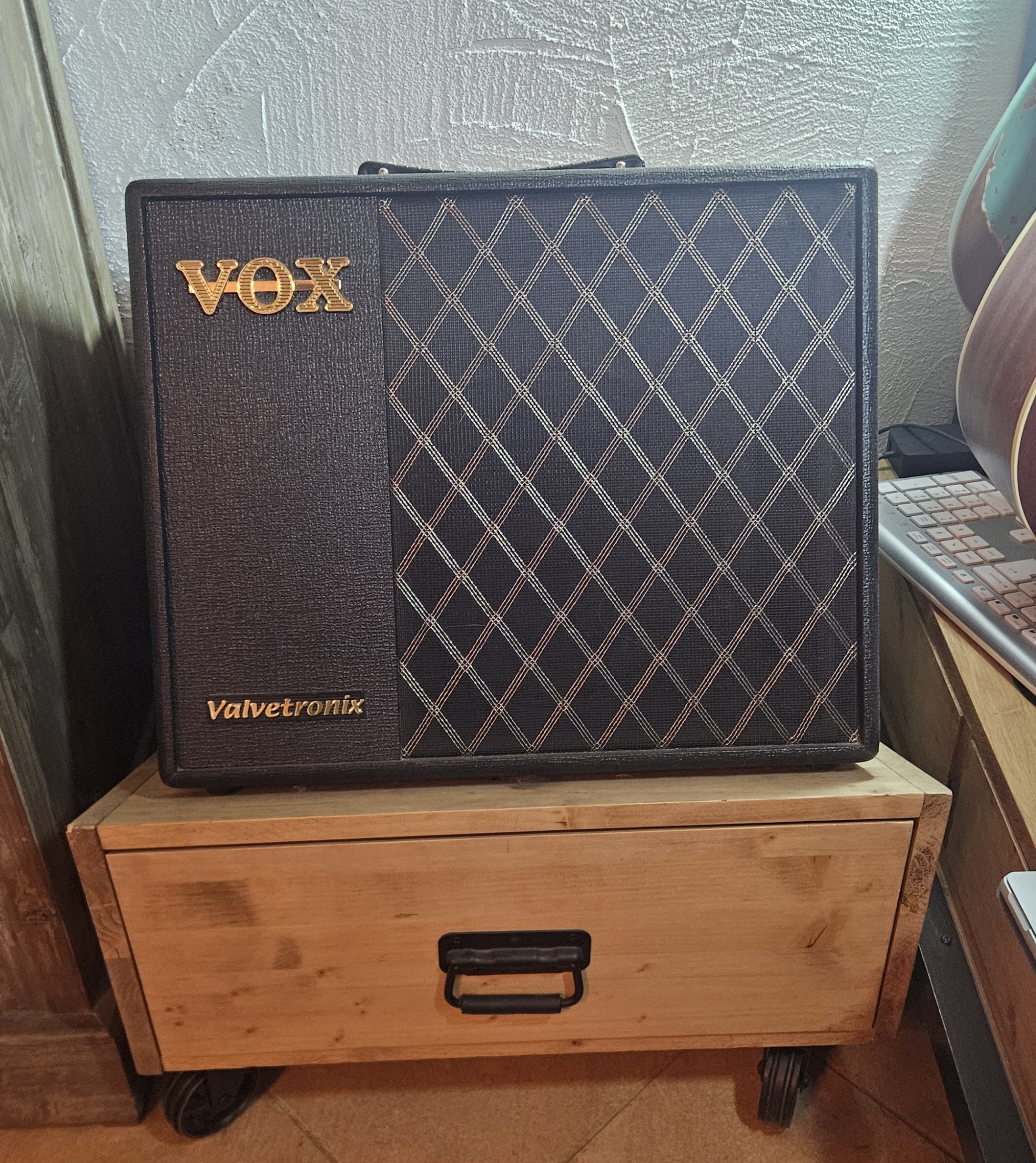 Vends ampli Vox VT20X + footswitch VFS5