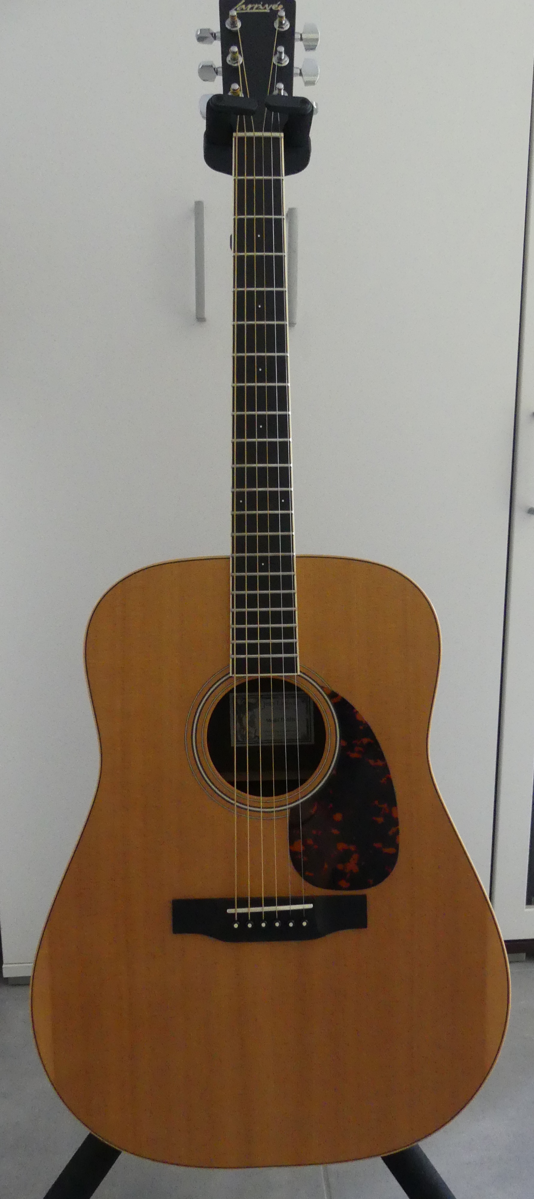 1Guitare de face