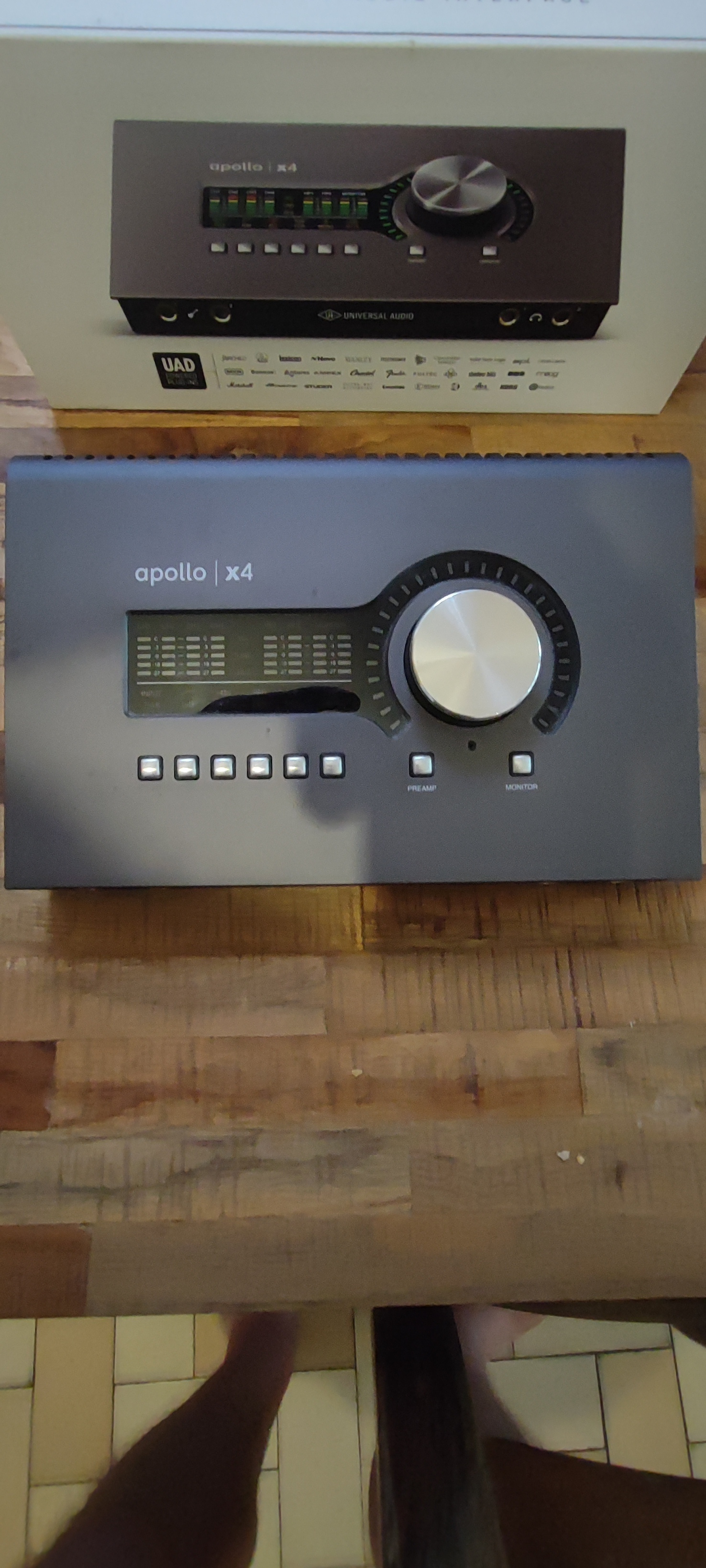 Vends interface audio apollo x4 Thunderbolt