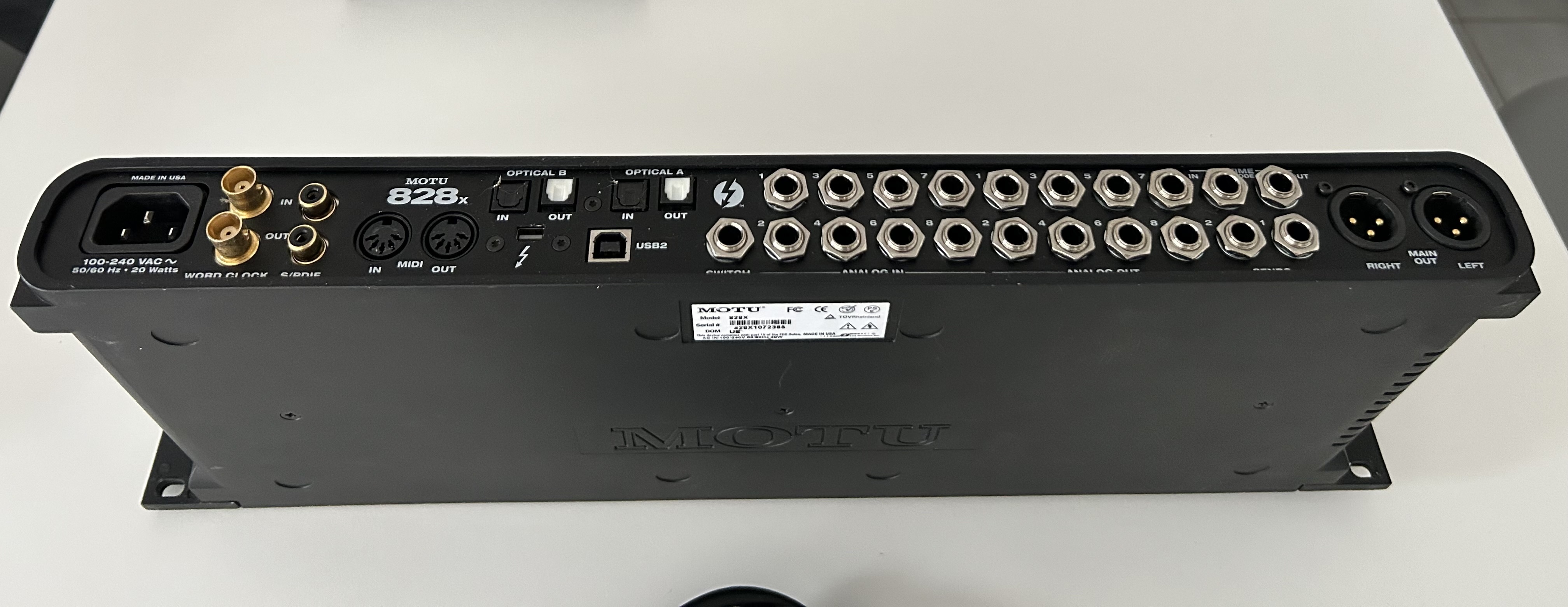 MOTU 828x (22877)