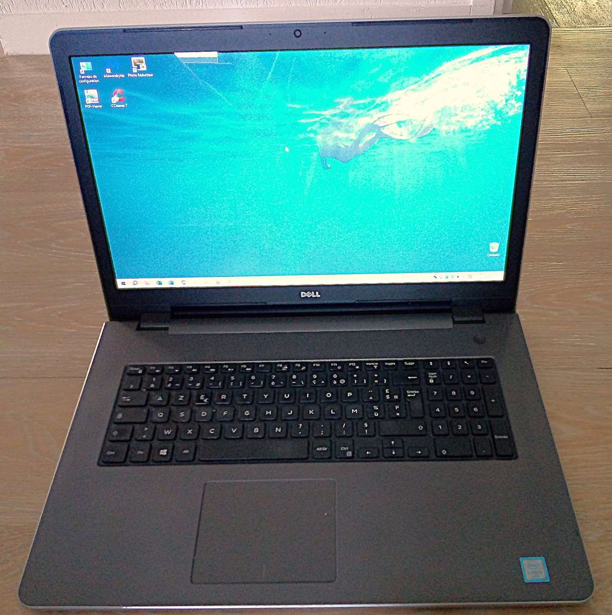 Ordinateur portable Dell 17 série 5000