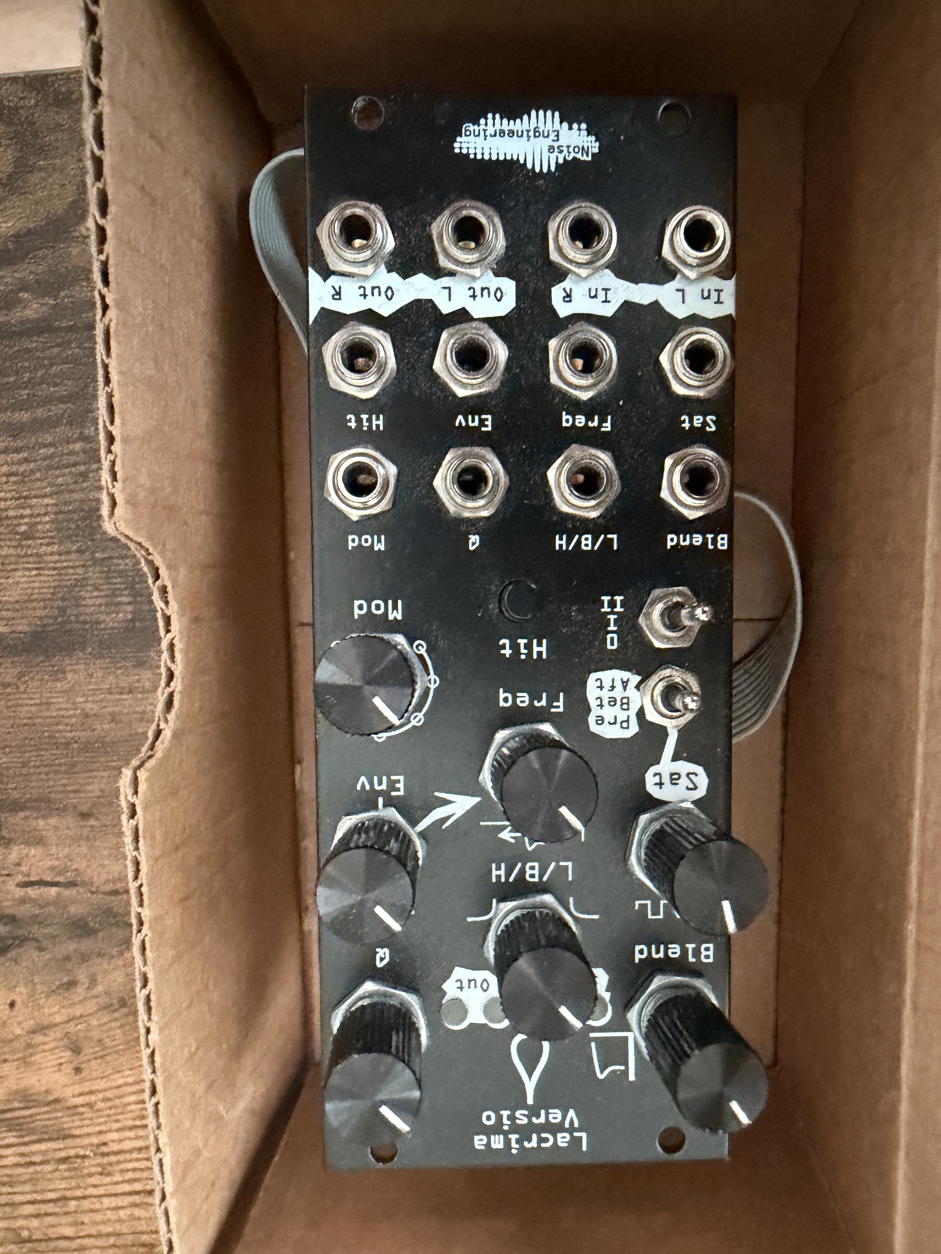 Noise Engineering Lacrima Versio (avec le firmware du Desmodus Versio installé) - 310