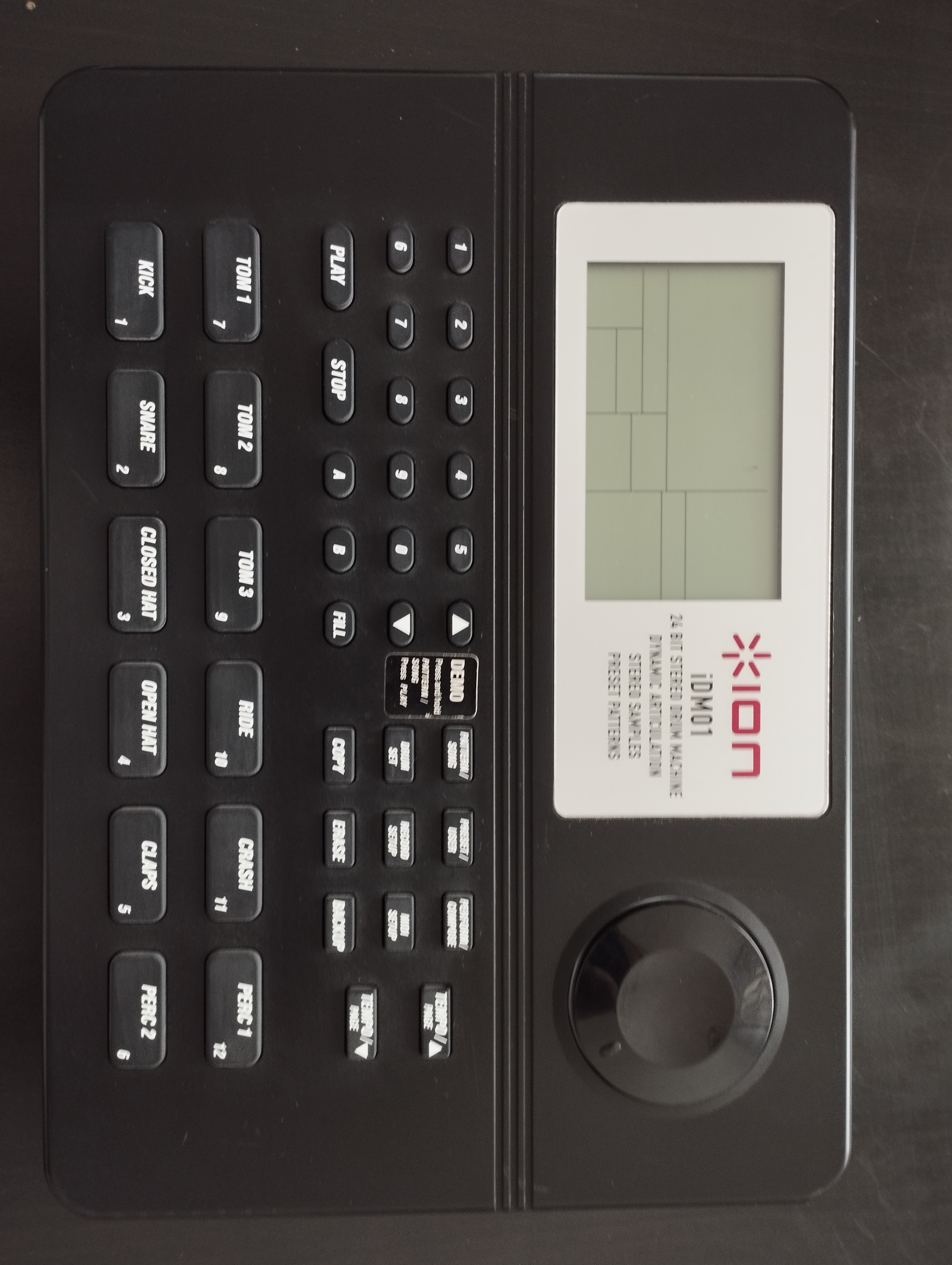 Vends Alesis SR16