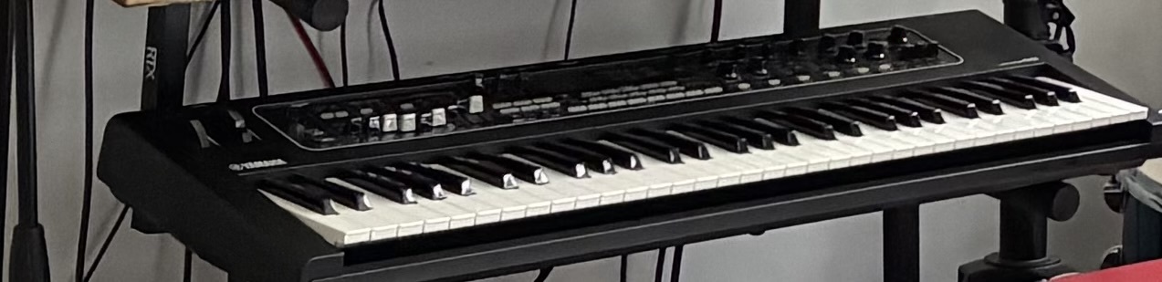 Yamaha CK61