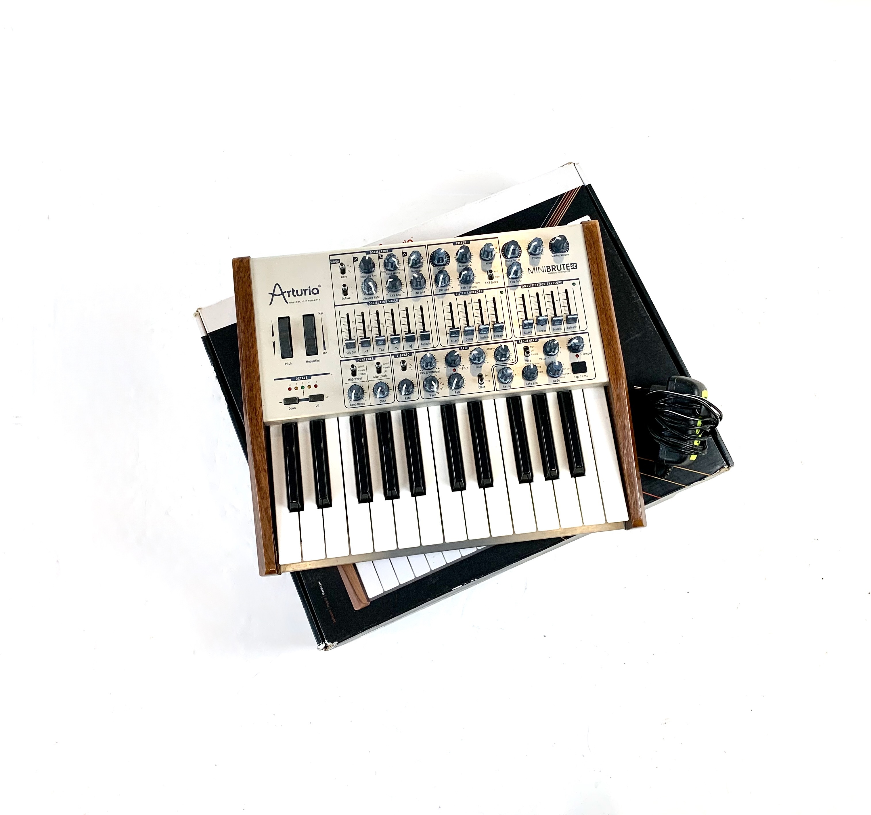 Arturia MiniBrute SE  