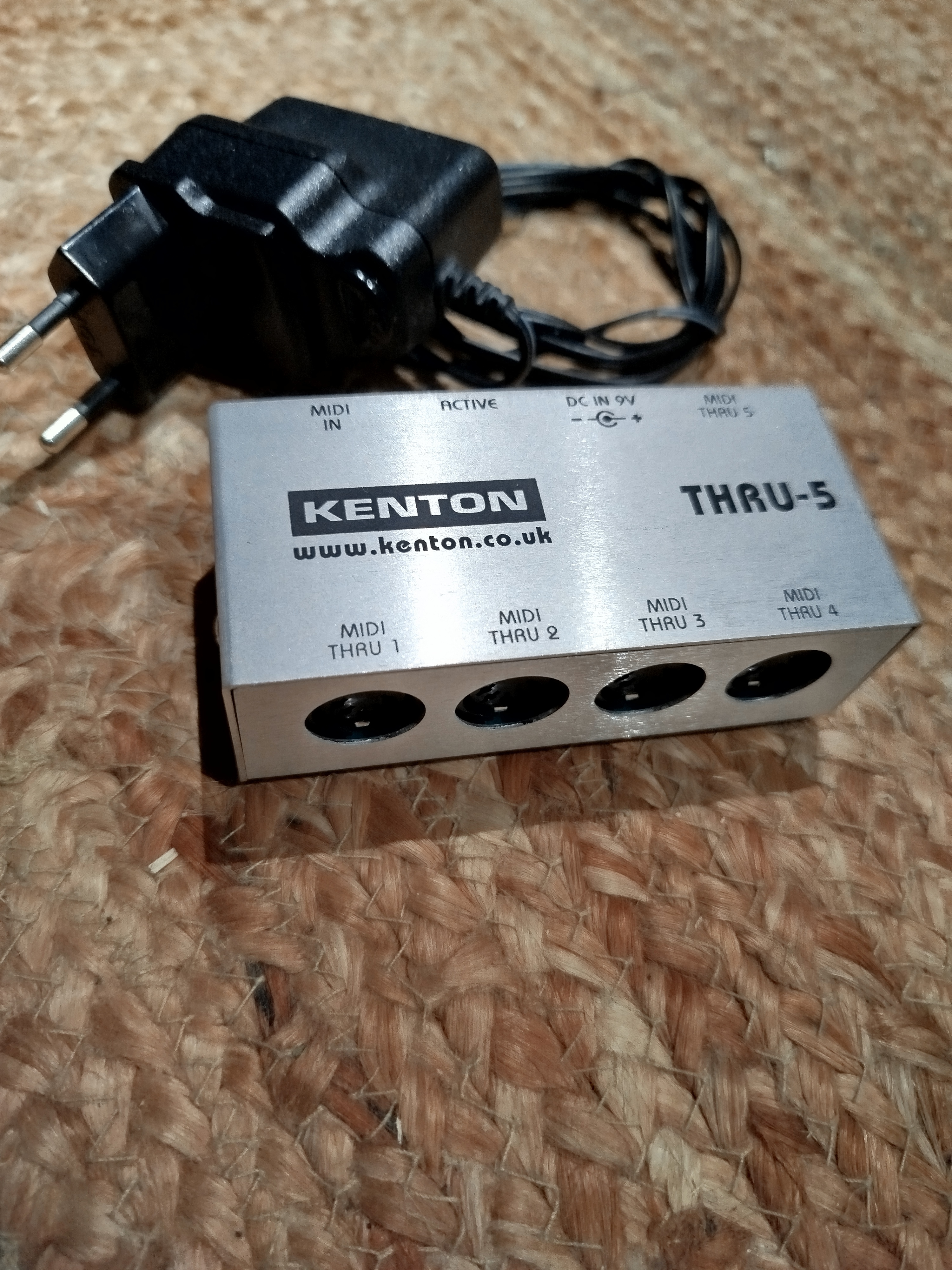 Kenton Thru-5 (74090)