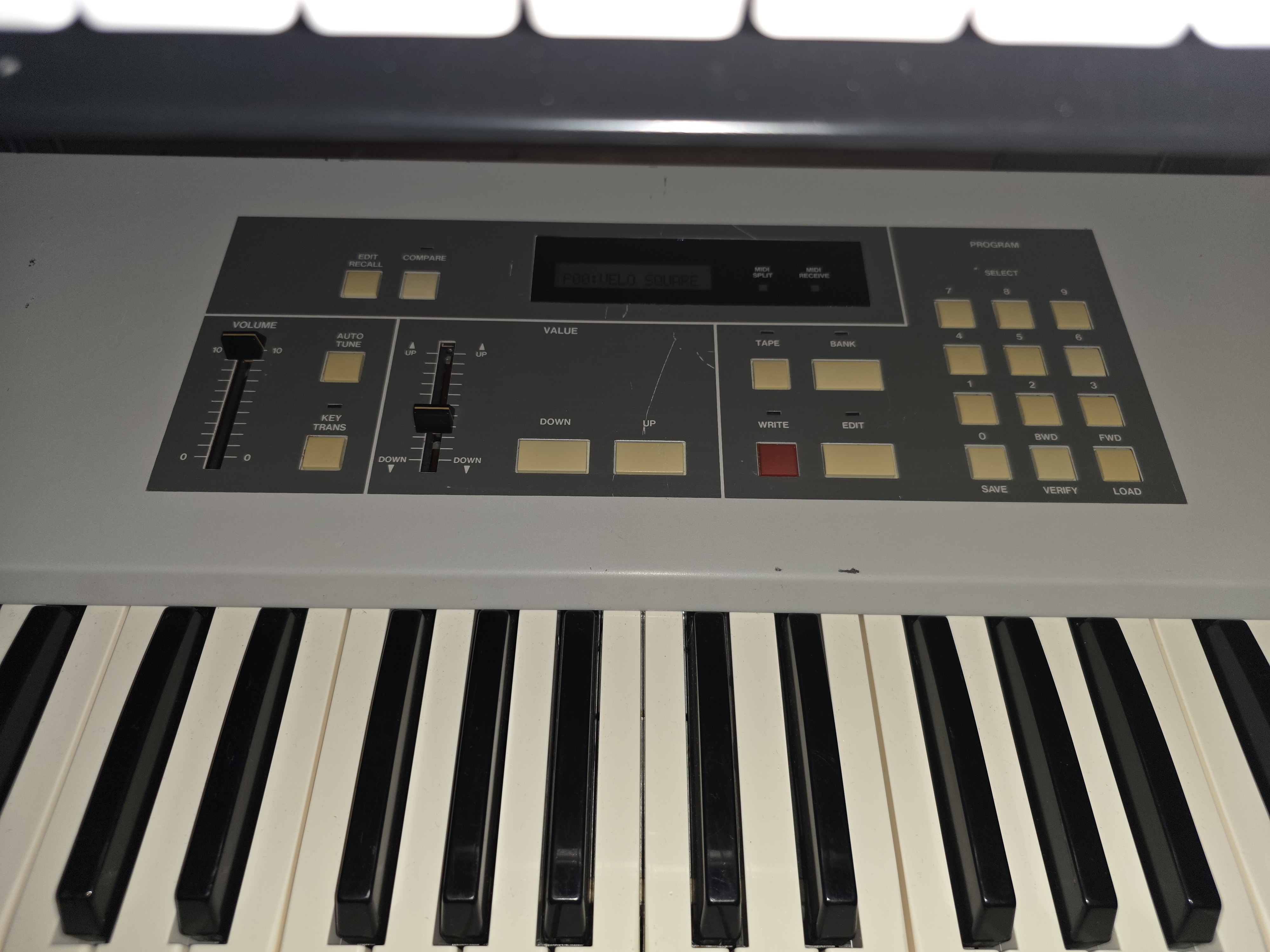 Akai Professional AX73 (75618)