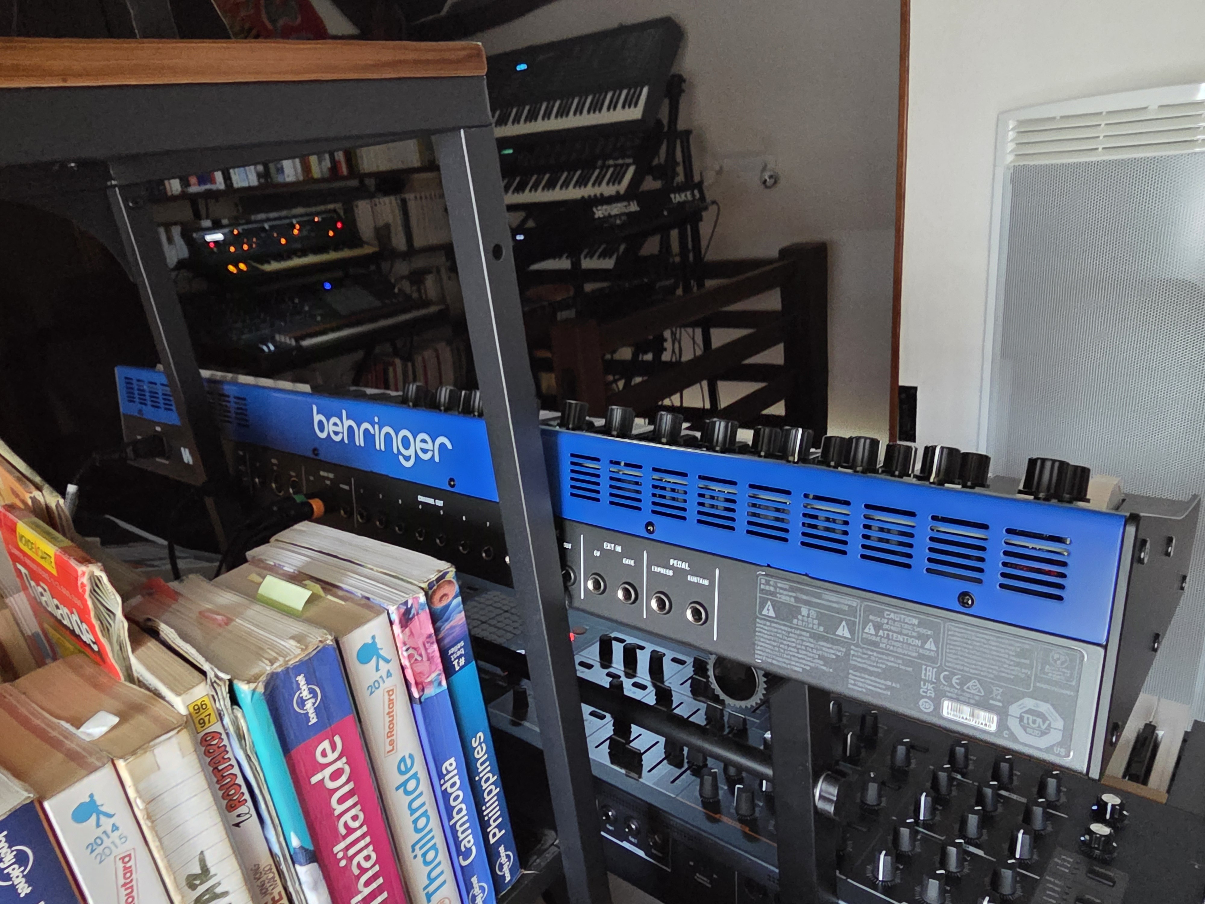 Behringer Wave (21108)