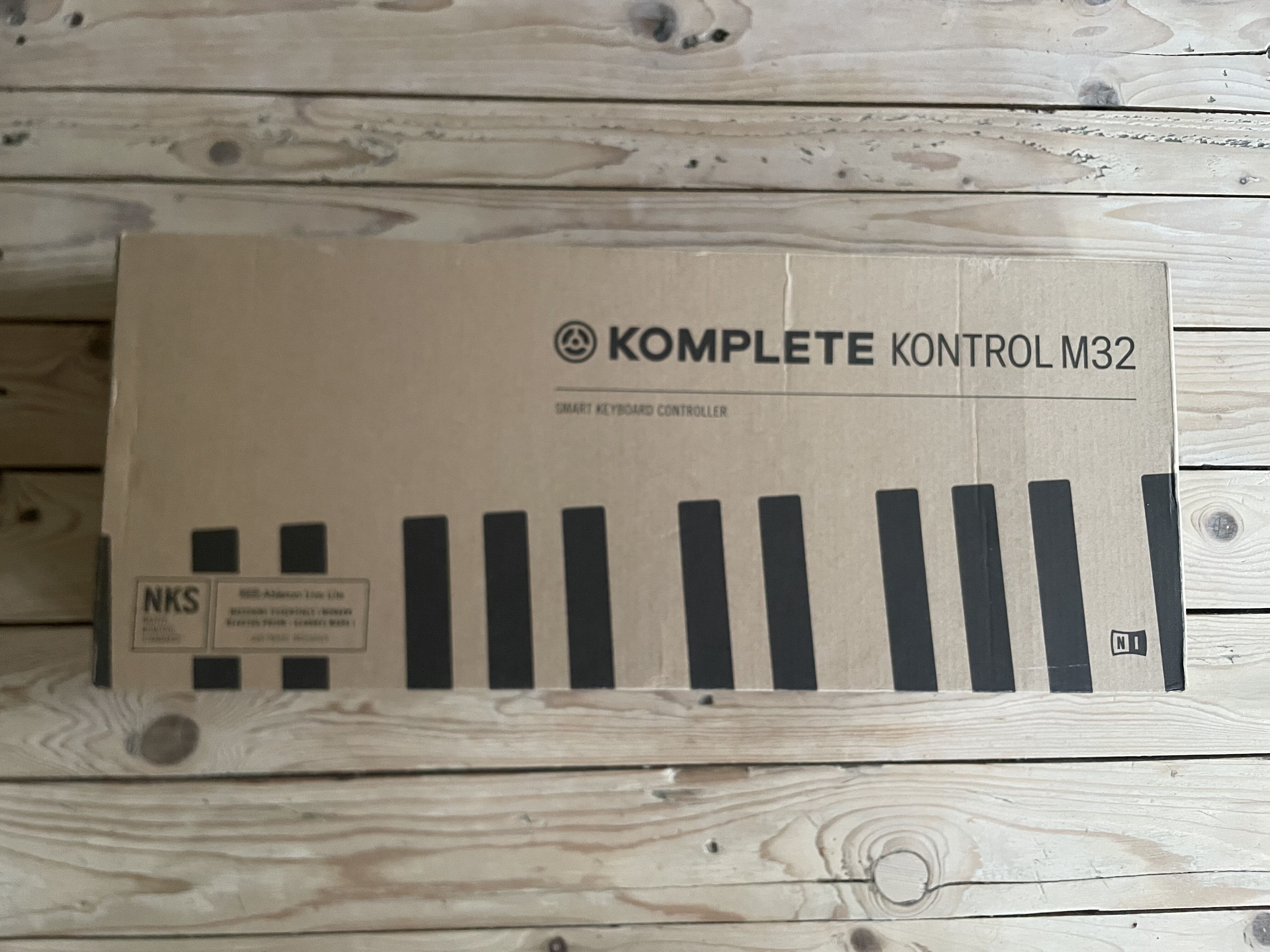 Native Instruments Komplete Kontrol M32 (56858)