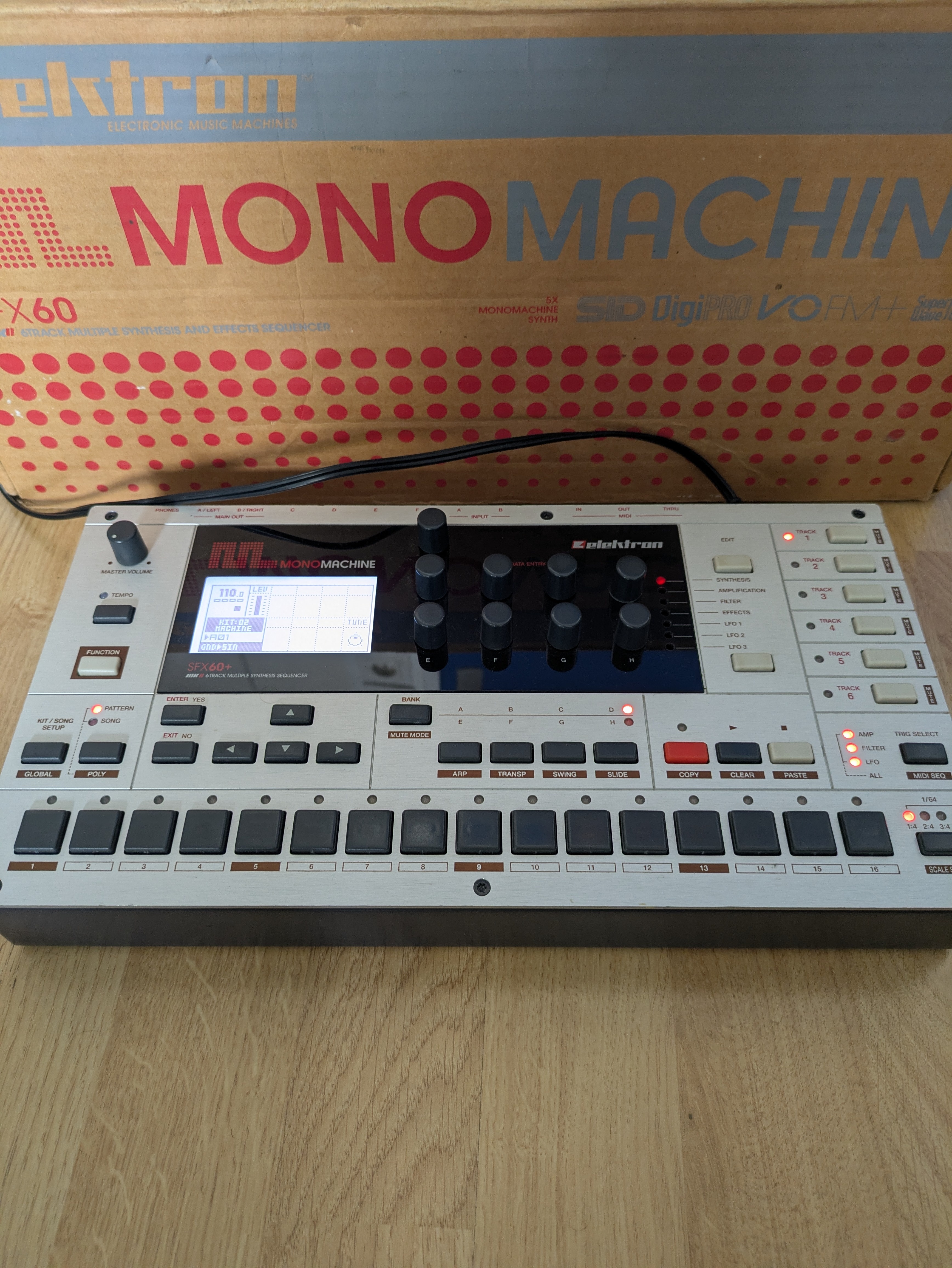 Vends Monomachine MKII+