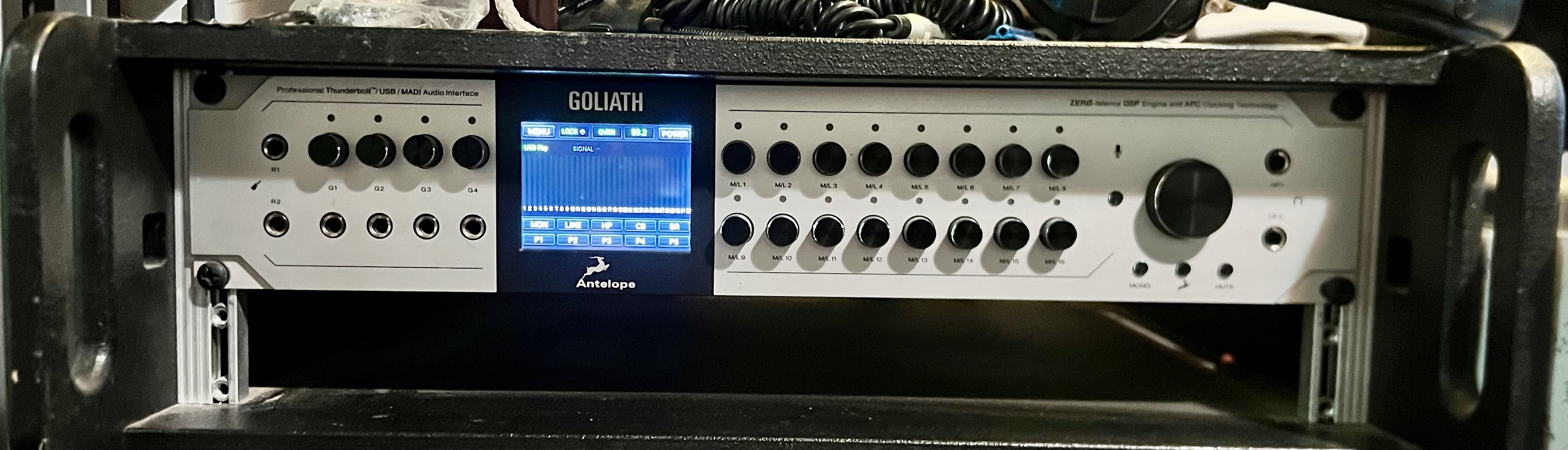 Vend Antelope Audio Goliath premiere génération parfait état