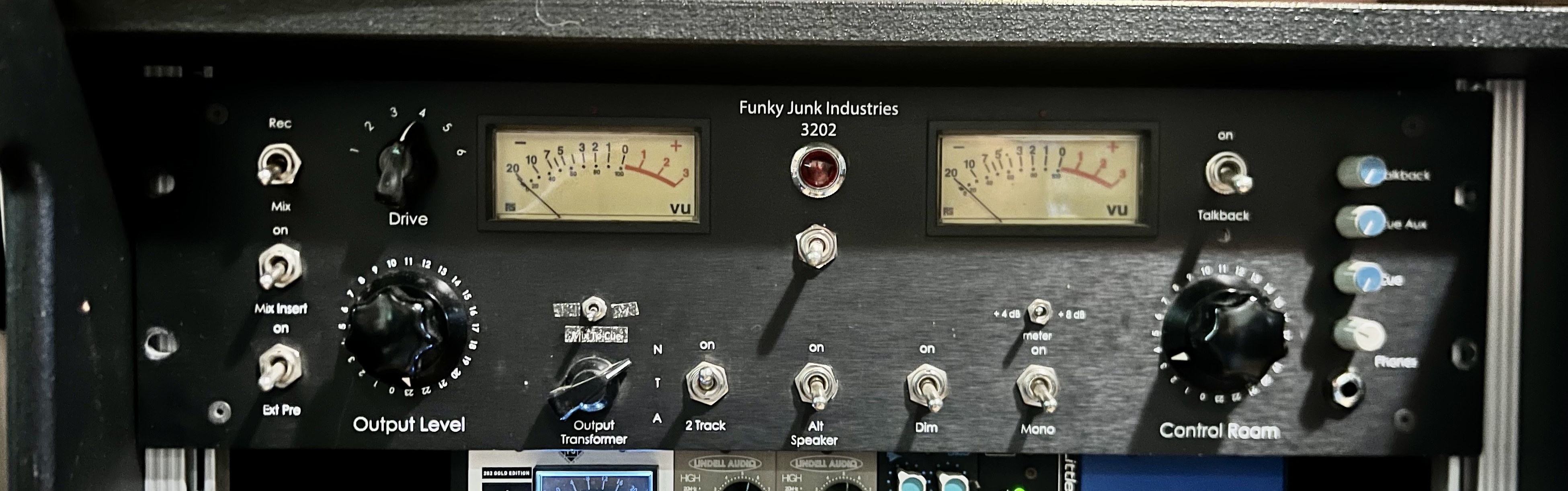 Somateur analogique avec transfo NEVE/API/LUNDALL
