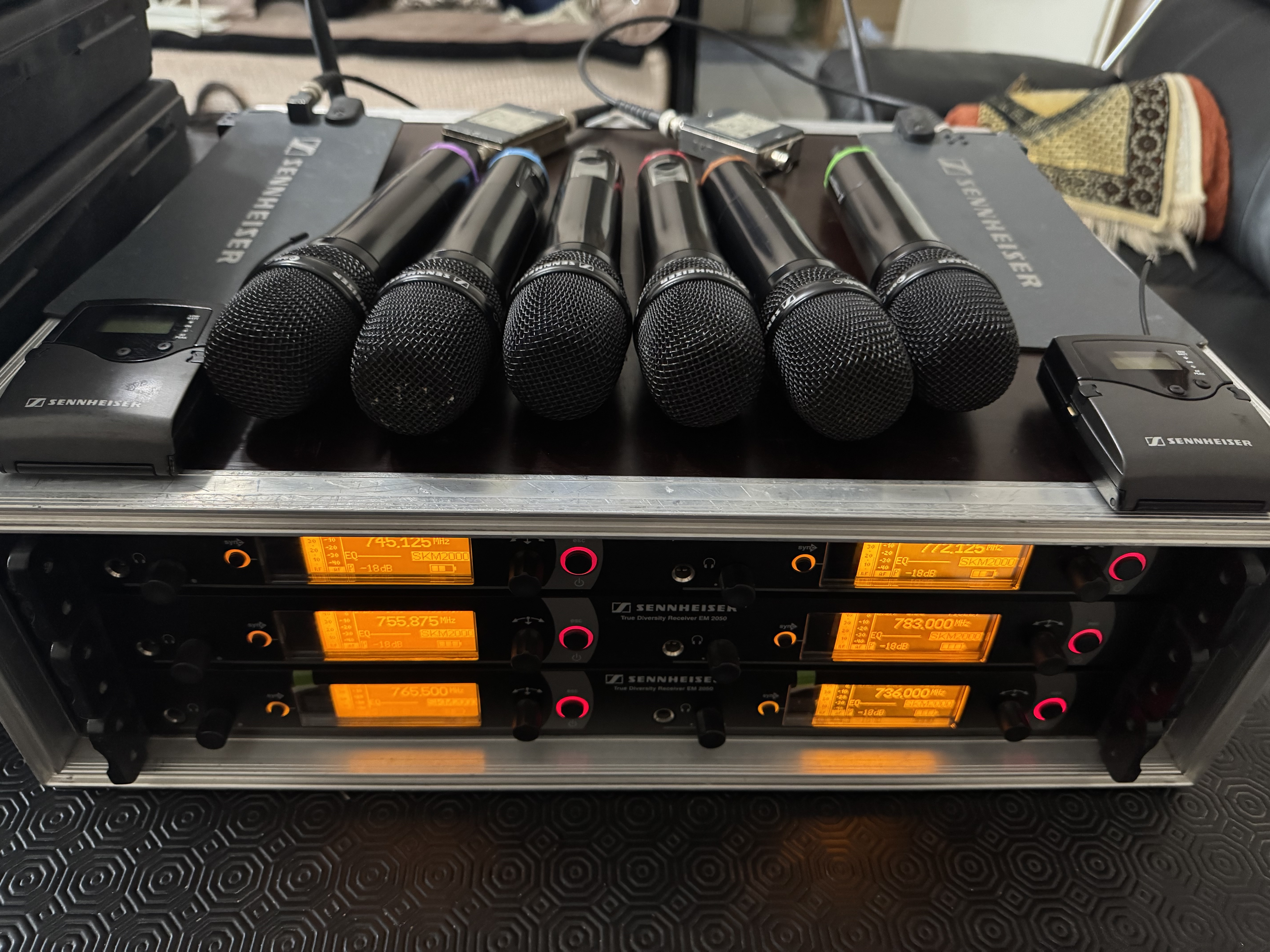 SPack De 3 Sennheiser EM 2050 Set  6 Micro SKM 2000 MMD835 Avec Antennes et Booster