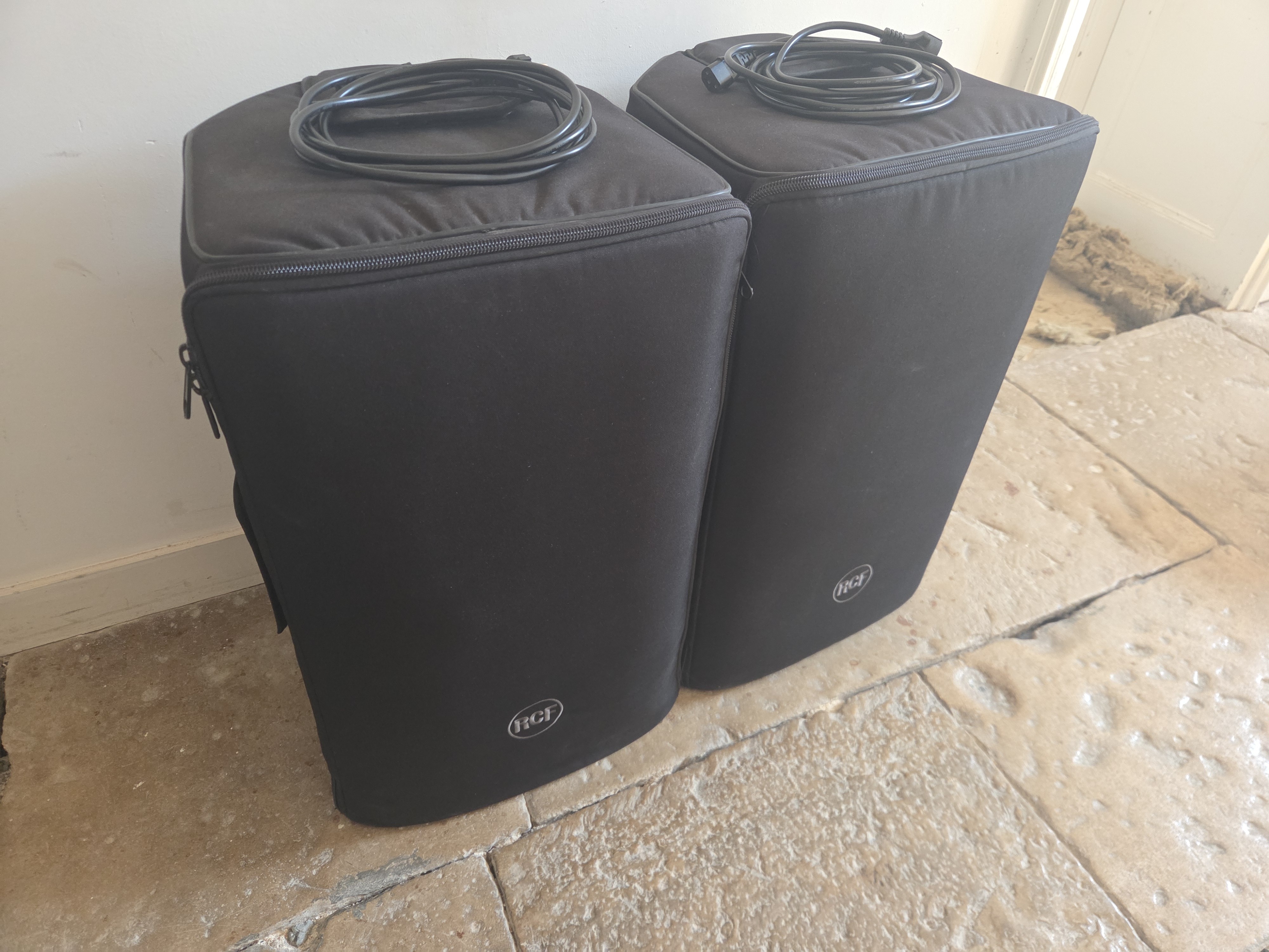 Enceinte active / RCF ART 912-A + Housses officielles RCF