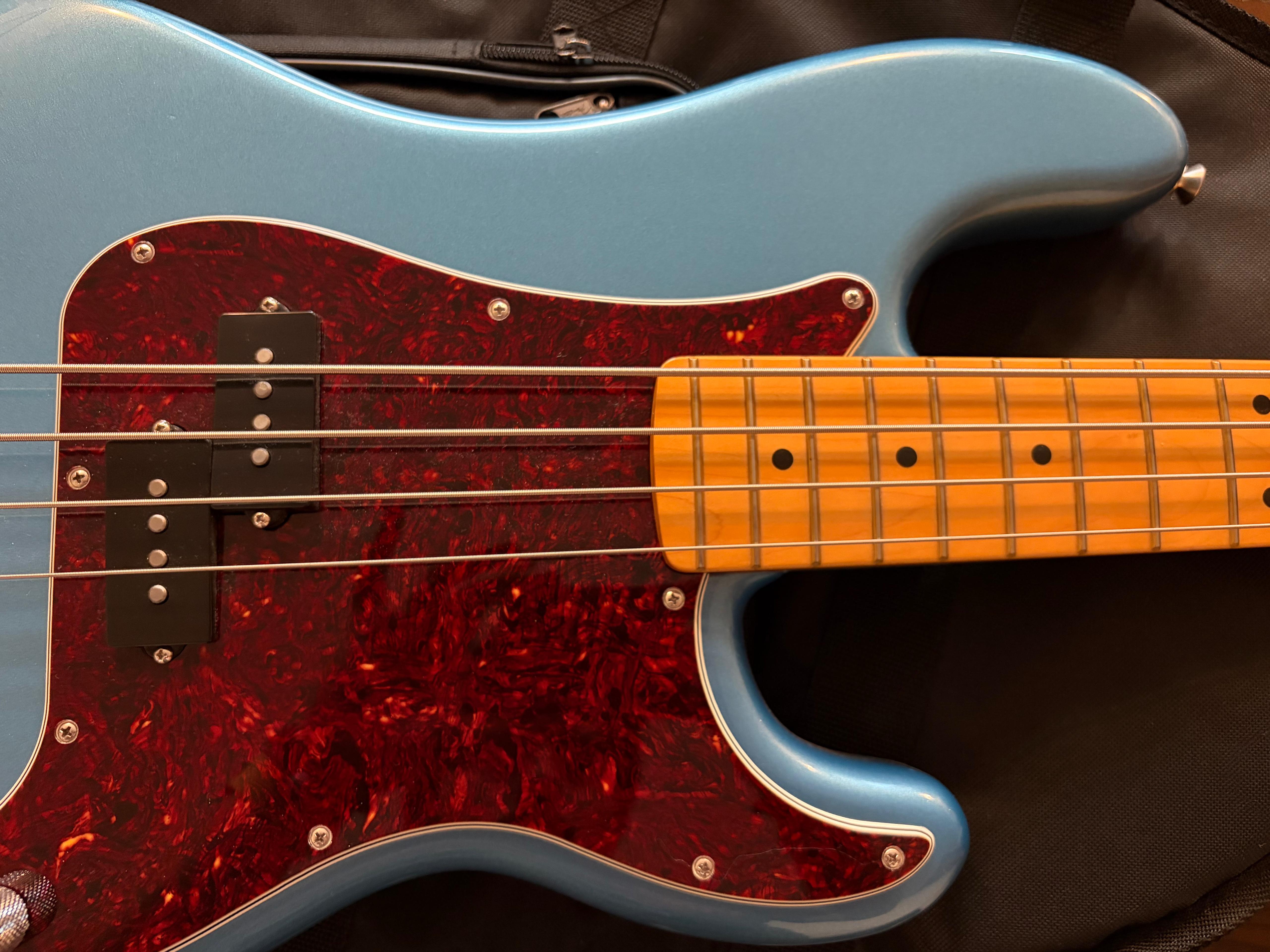 Fender American Professional Classic Precision Bass (38736)
