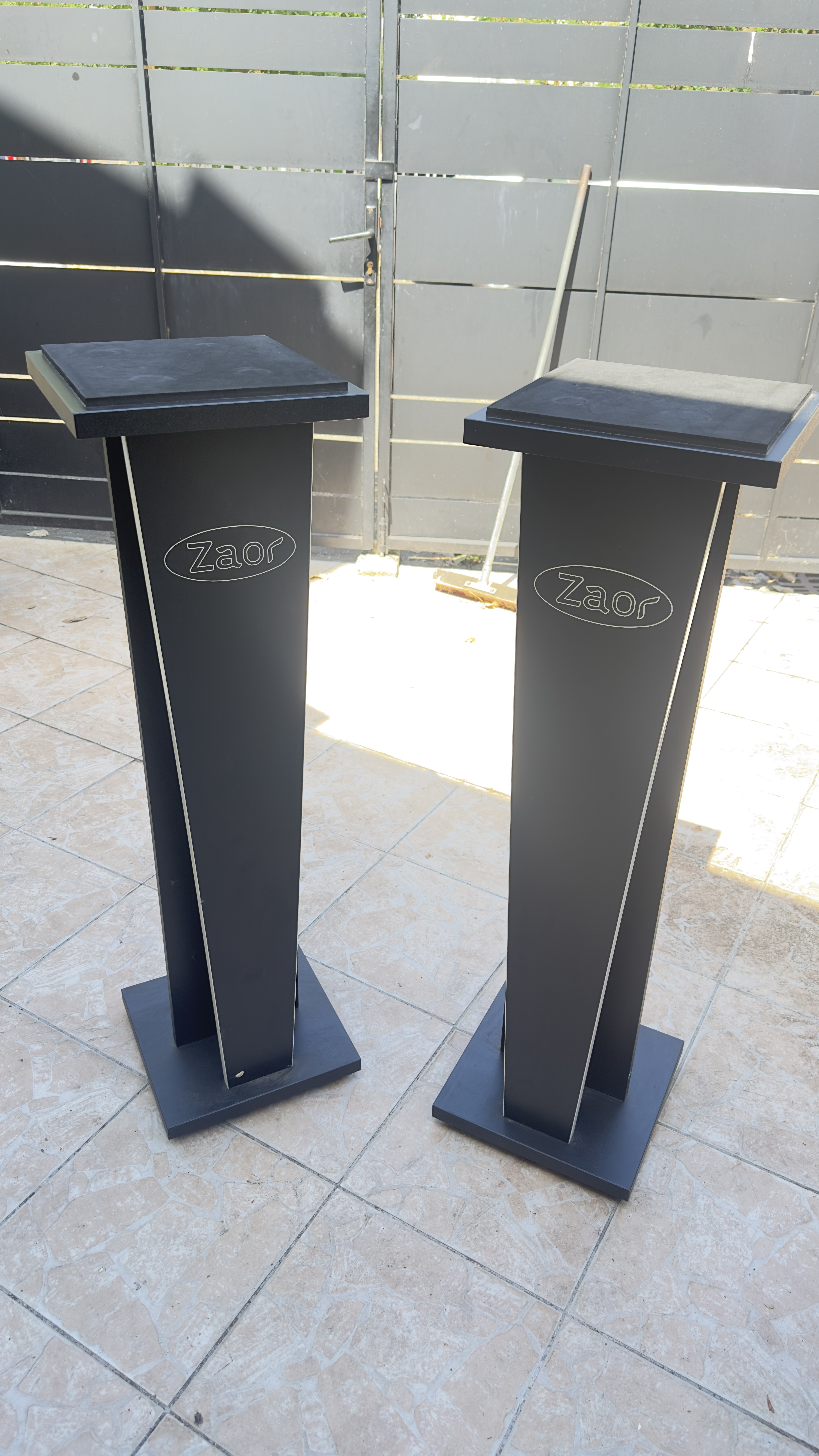 Zaor Miza Stand V42 Black
