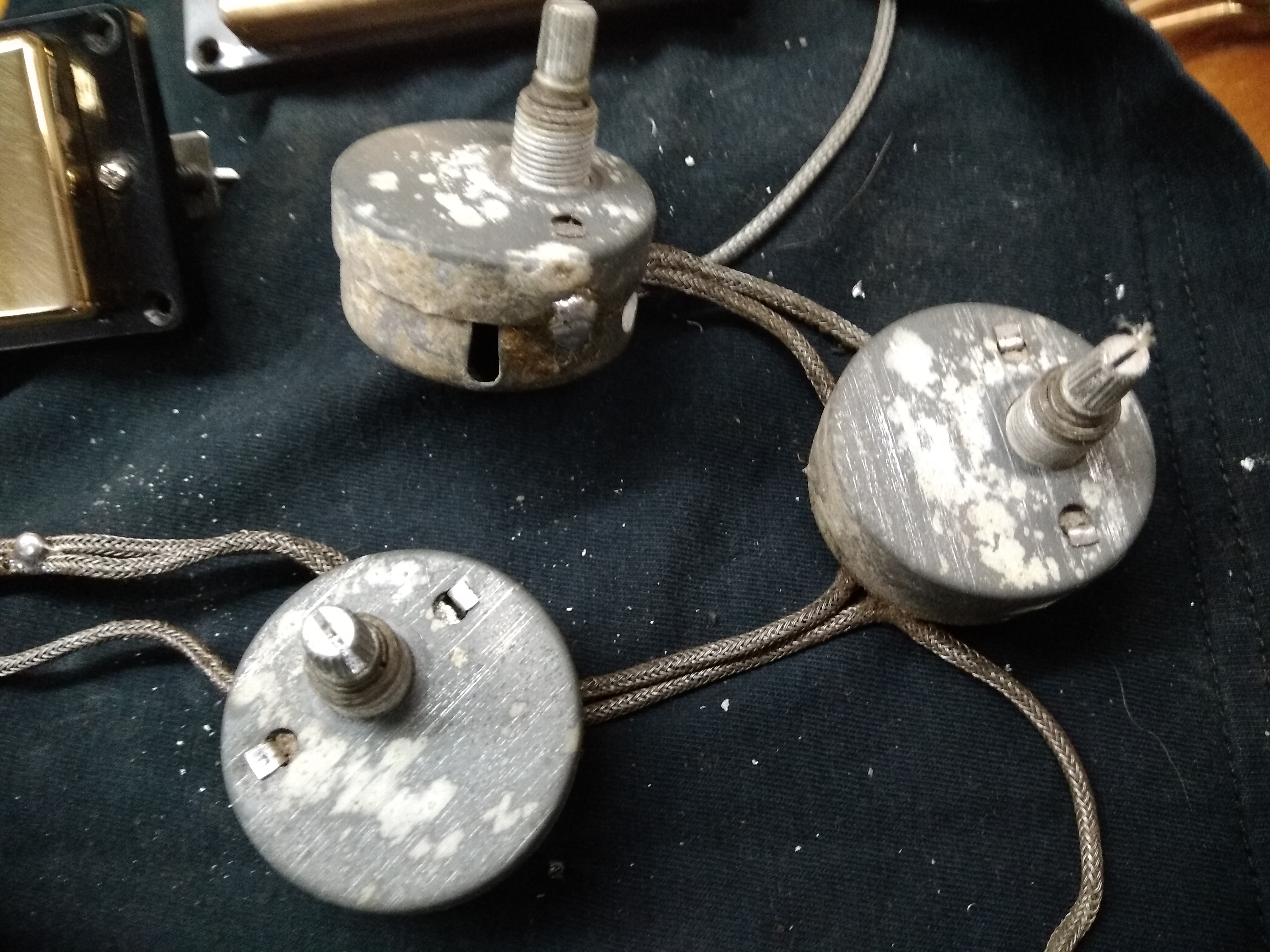 350T 62 potards