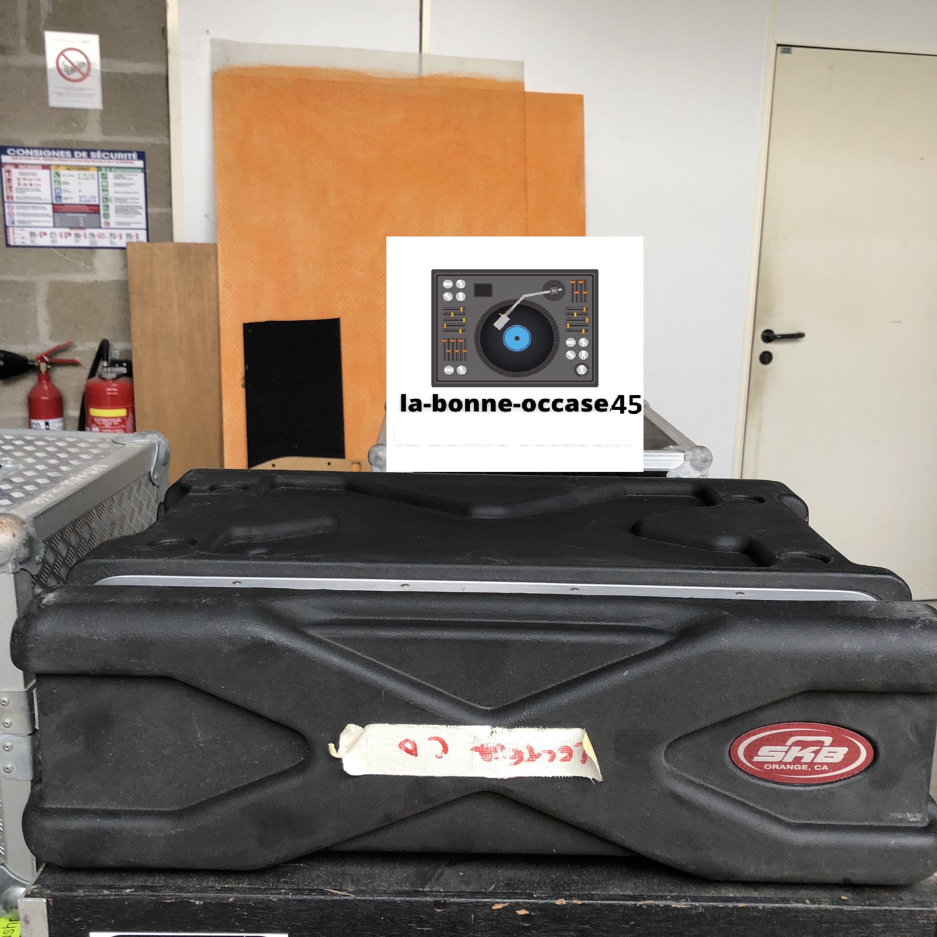 Fly demi 2 U SKB rack