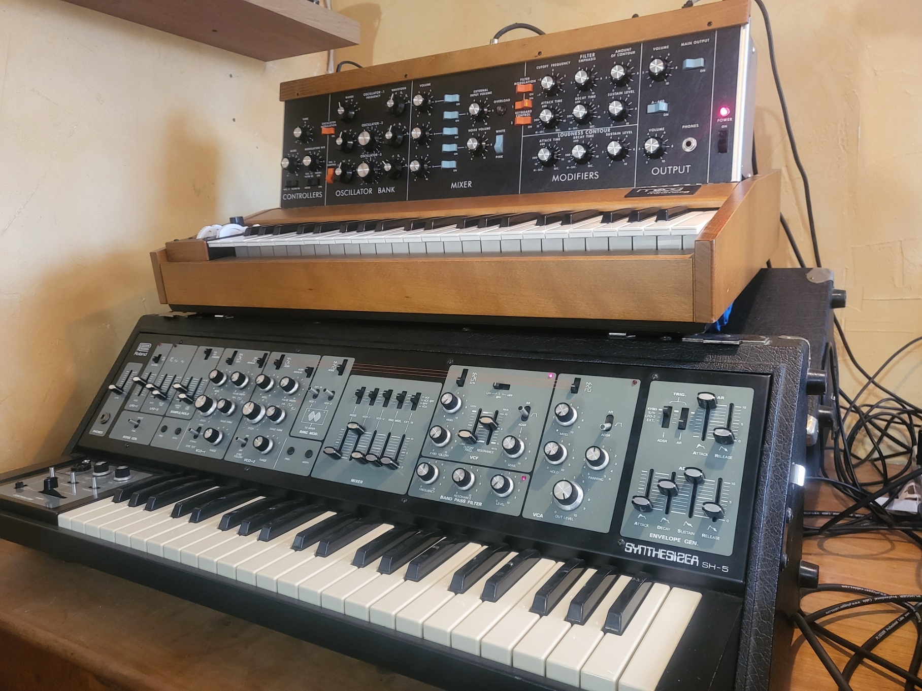 Roland SH-5