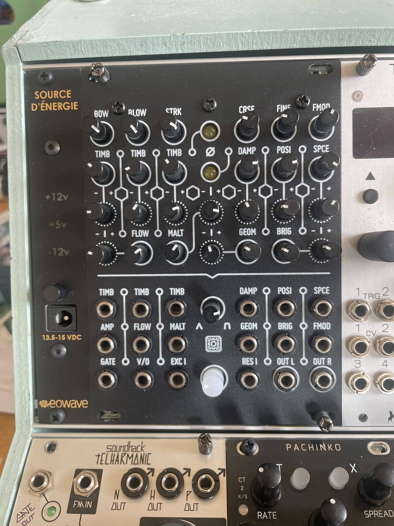 Vends Antumbra Atom (uElements / Clone du elements en 18 HP)