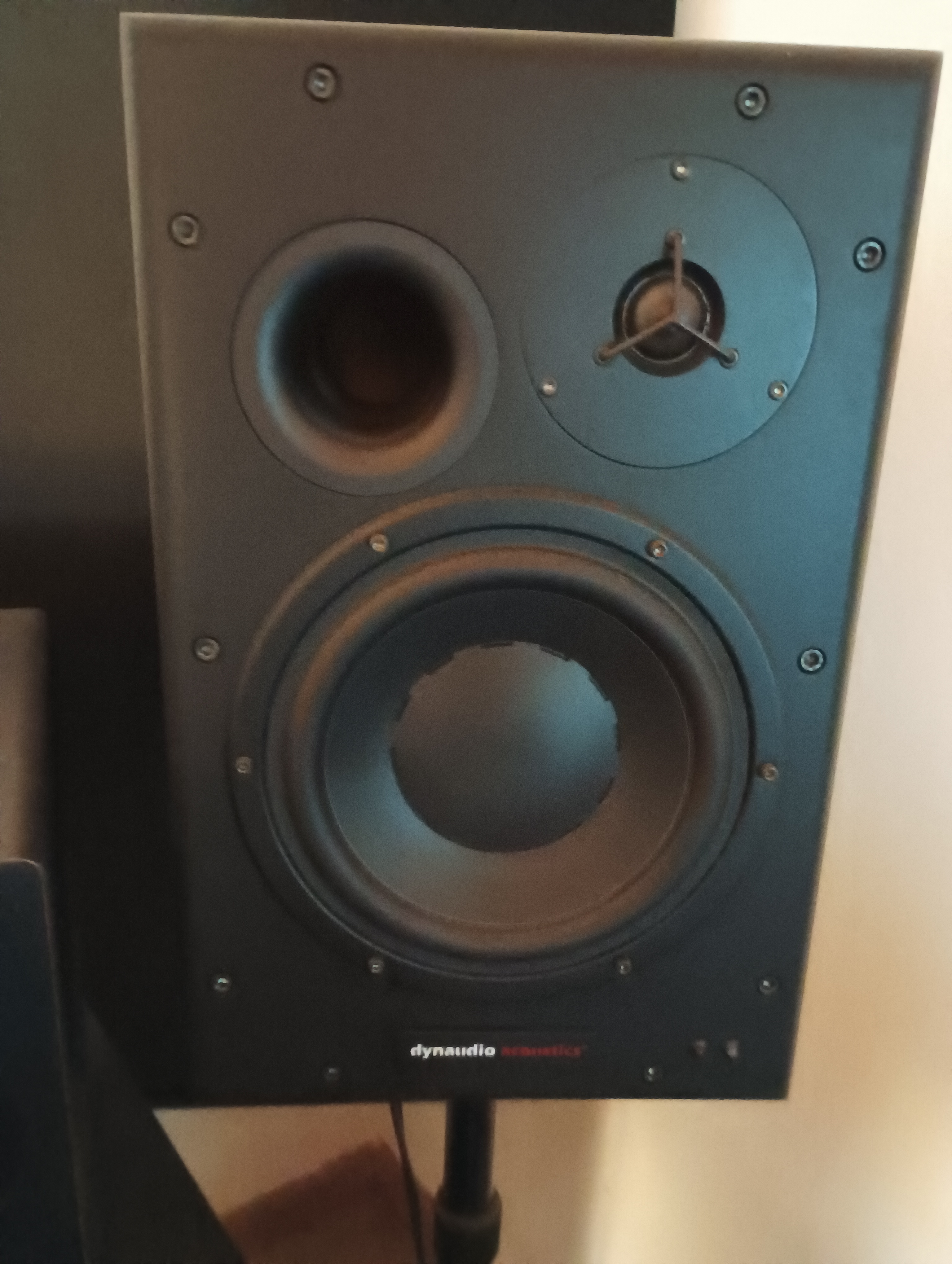 Dynaudio BM15A – Pair of Professional Studio Monitors – Excellent Condition
