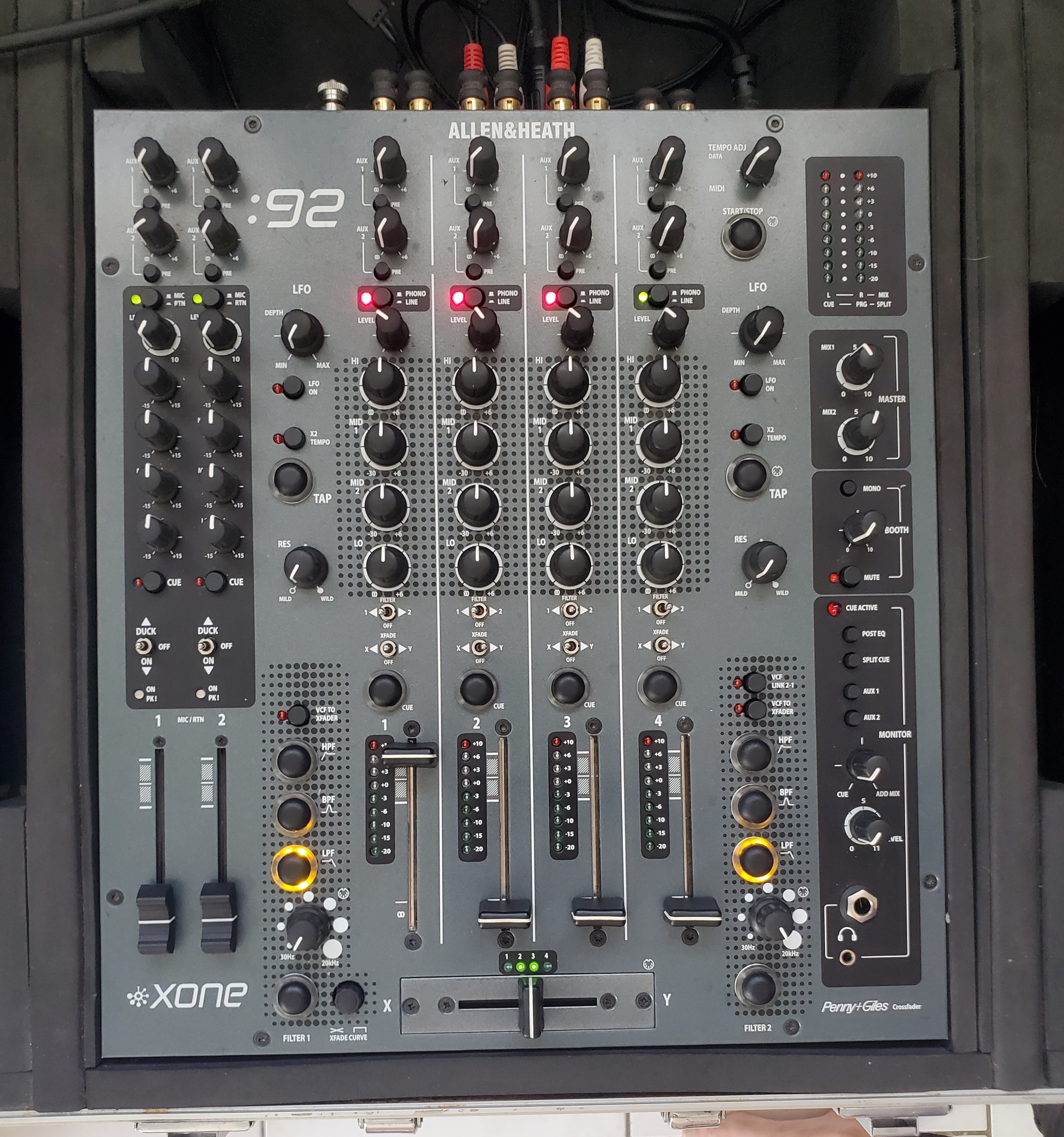  Setup DJ Pioneer XDJ-1000 MK2 + Allen & Heath Xone:92 – État impeccable