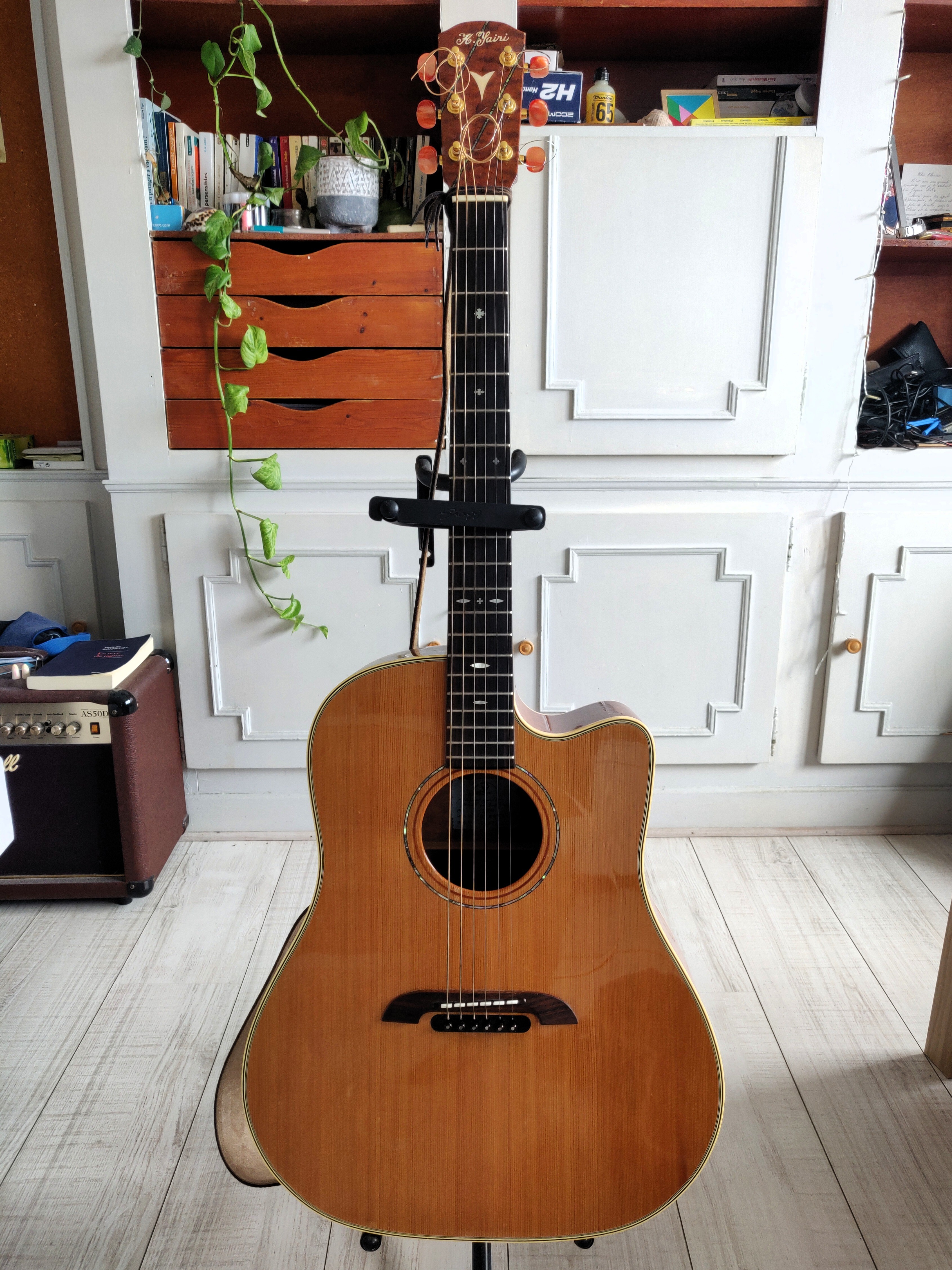 Guitare folk K Yairi DY 62 CG