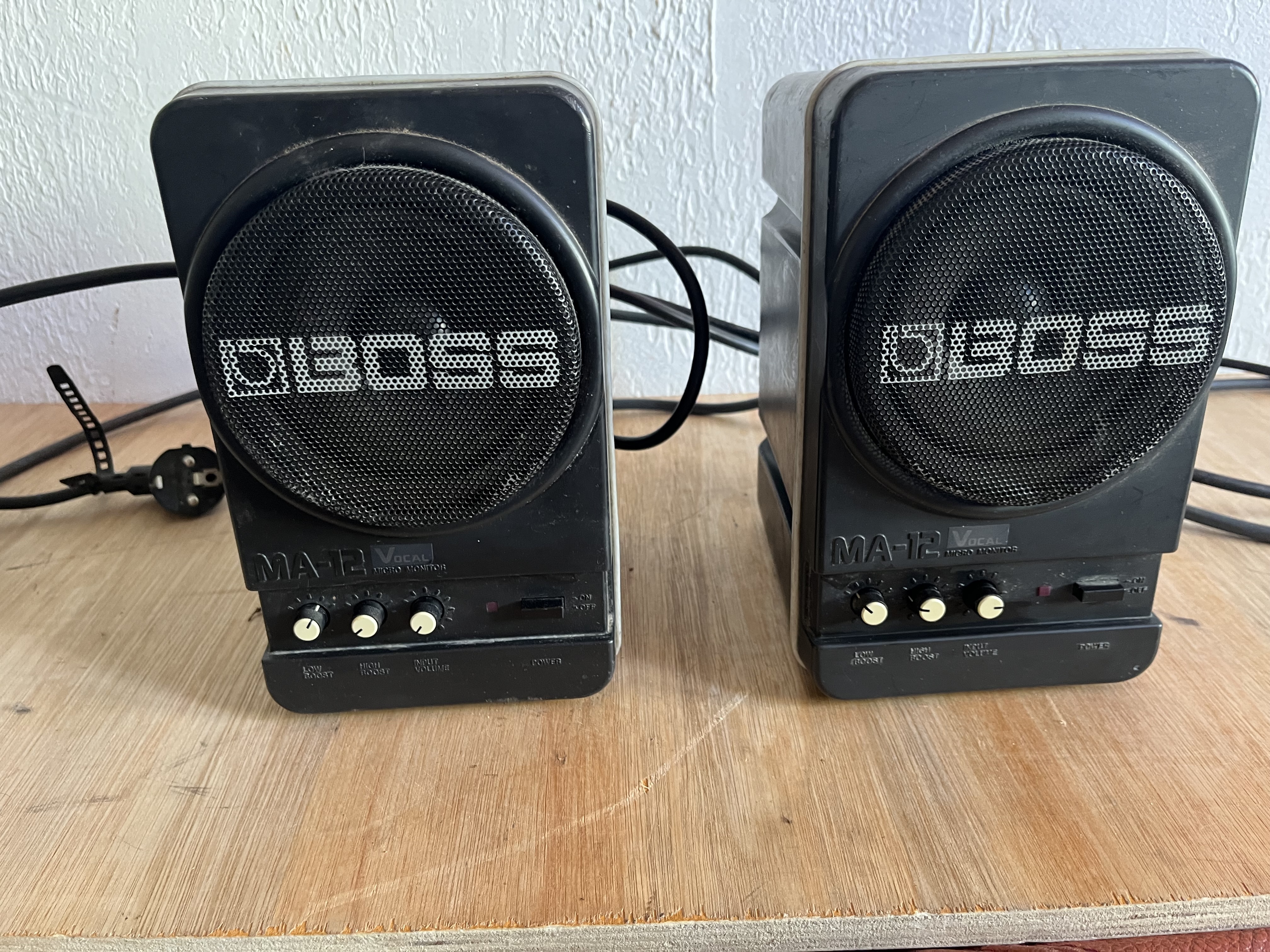 paire de mini monitor Boss MA 12
