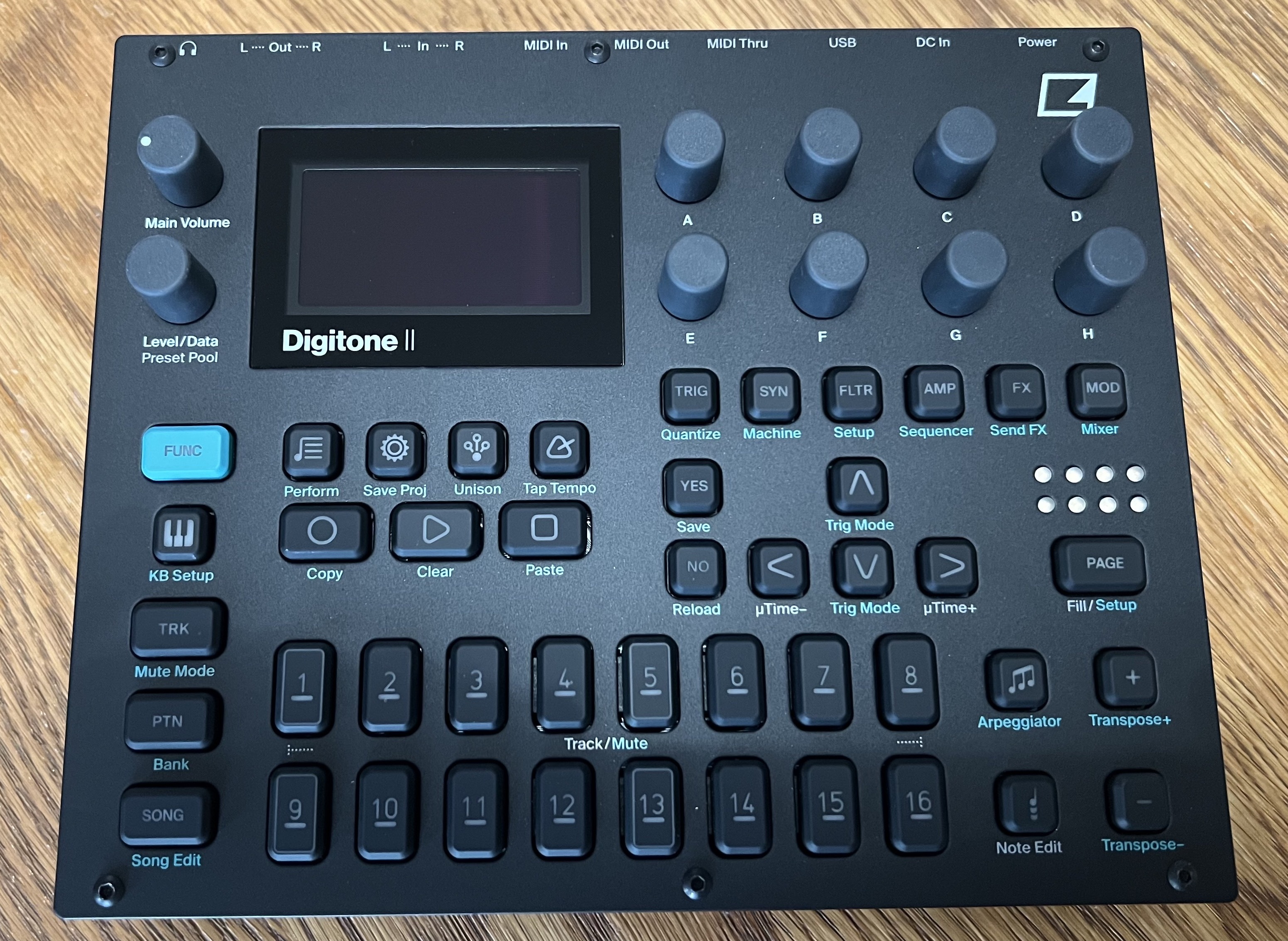 Vends Elektron Digitone II comme neuve