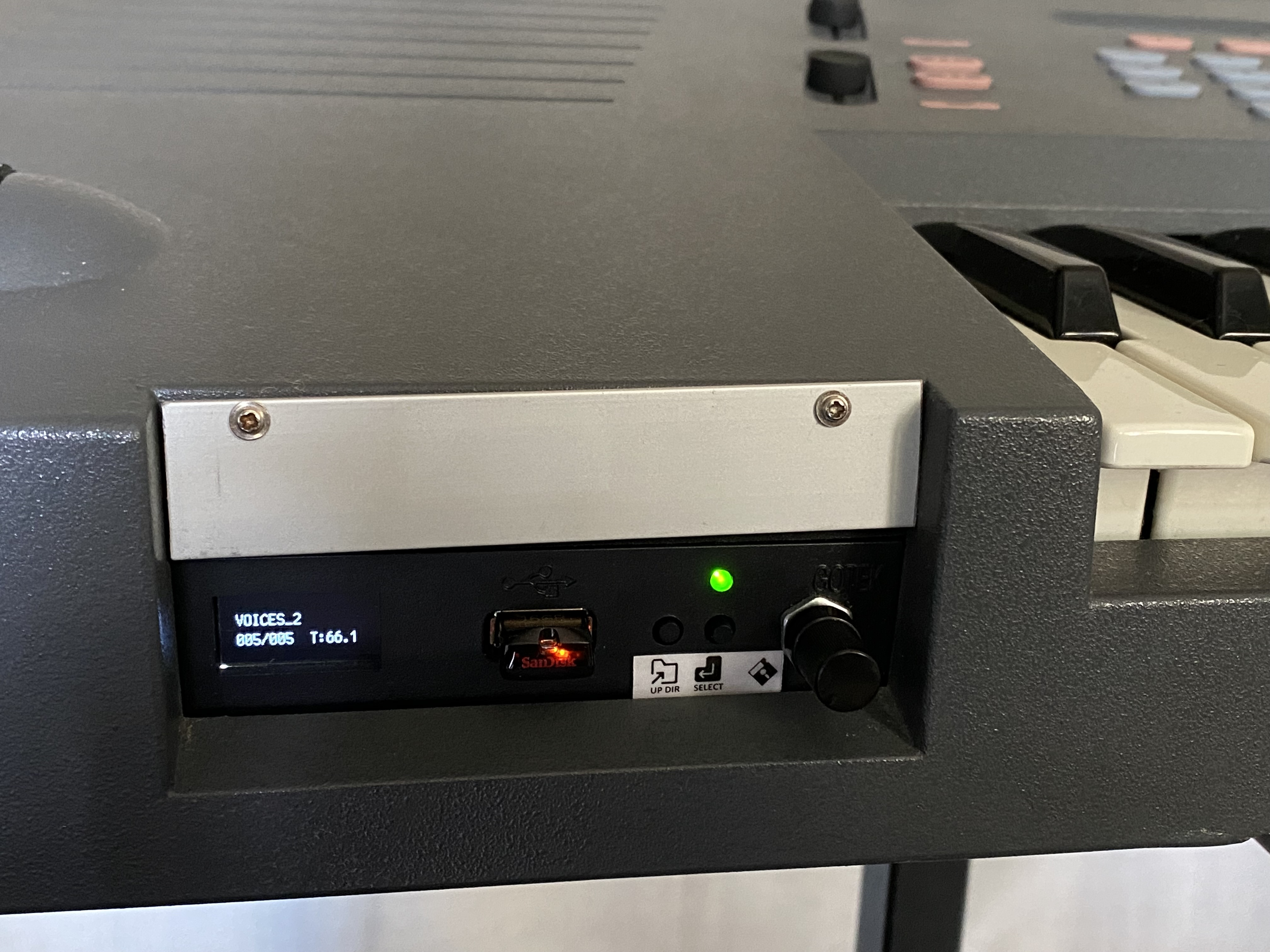E-MU Emax (29197)