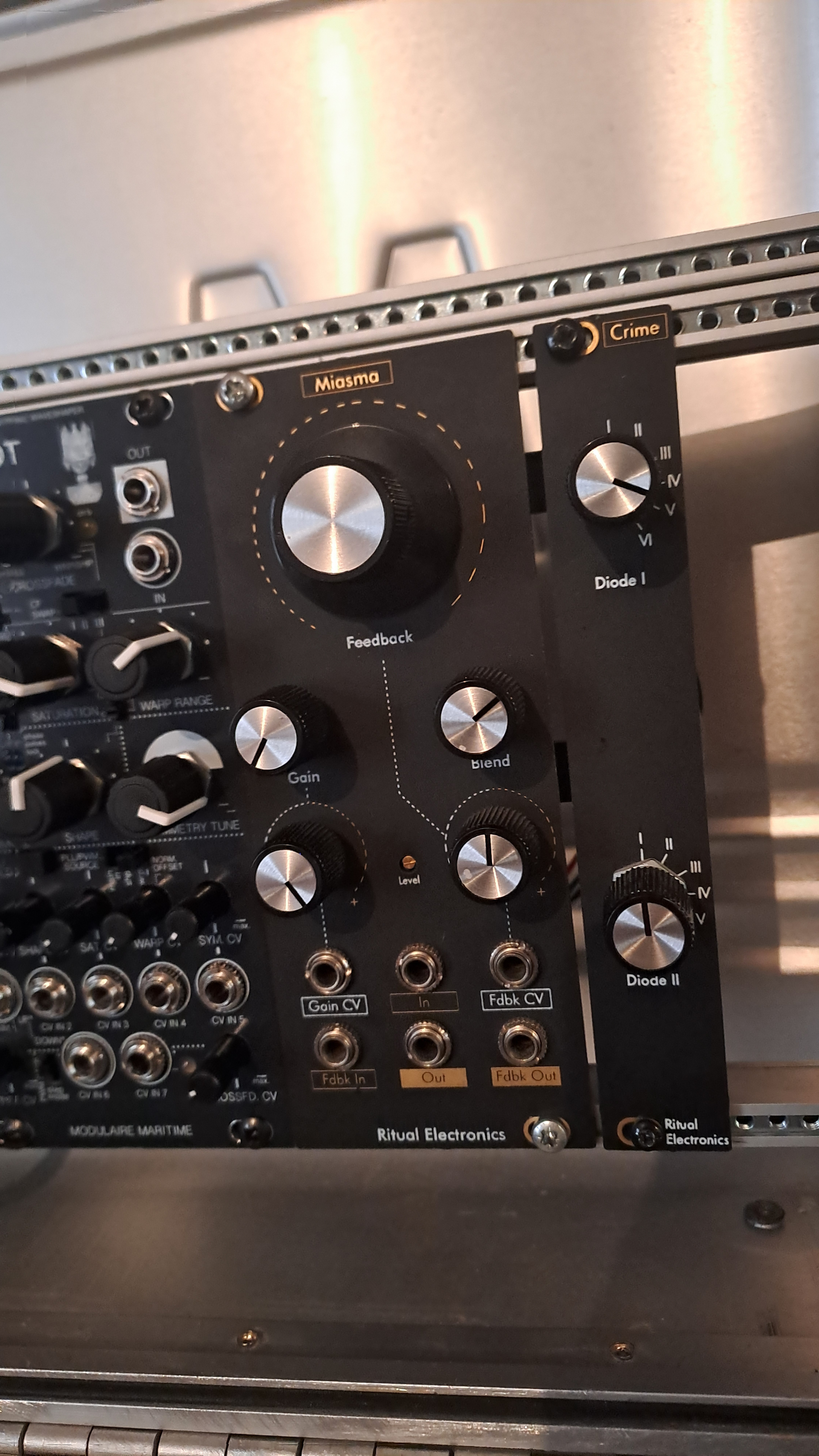 Ritual electronics miasma + expander crime 1