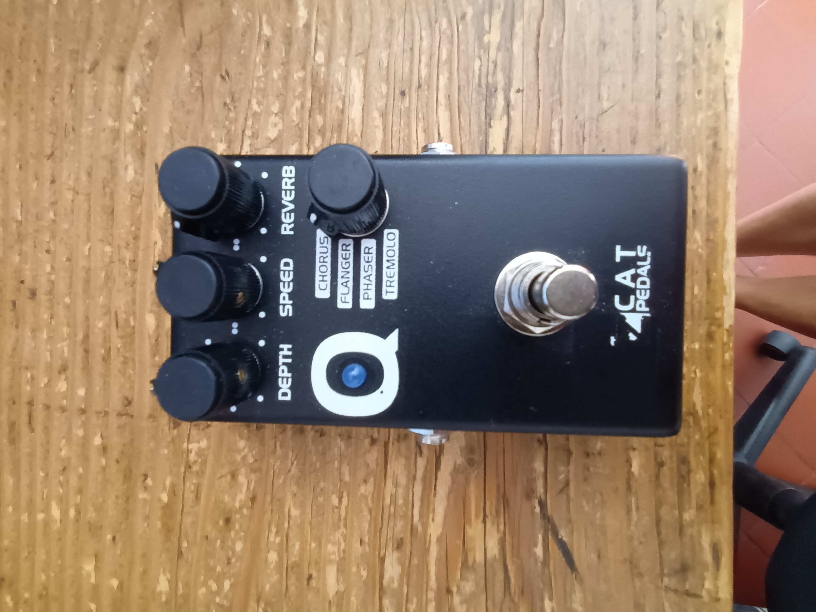 A vendre une pédale multi-effets ZCAT Q-MOD