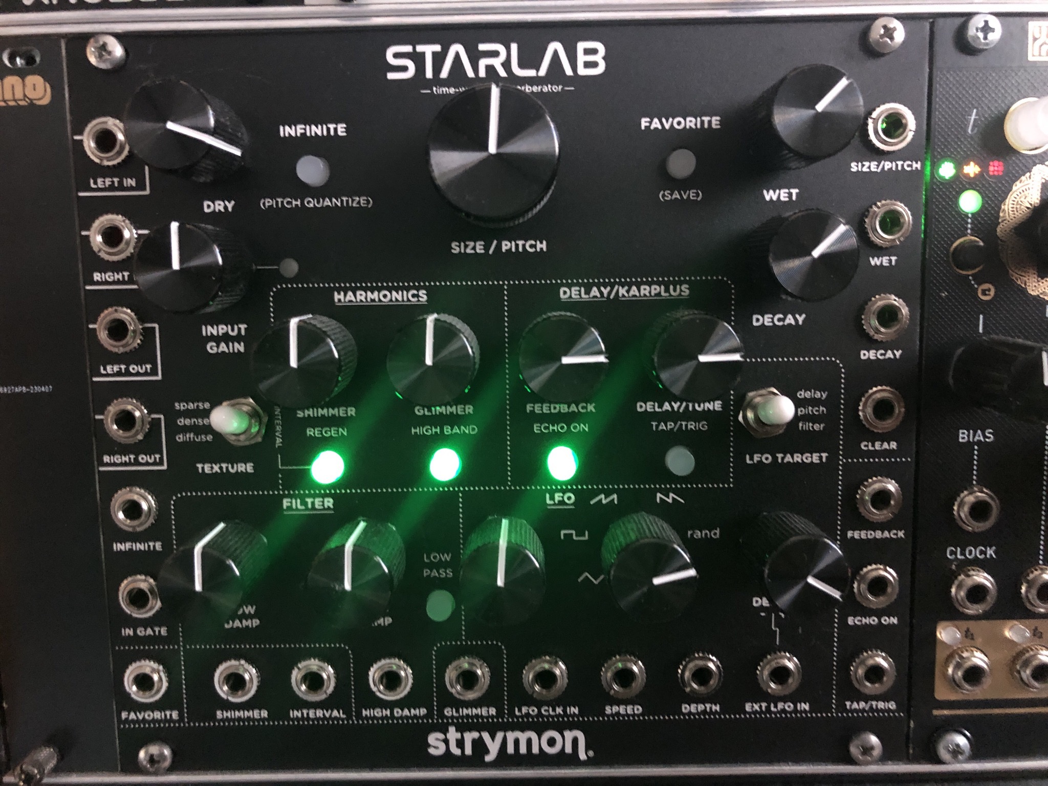 Vends superbe Strymon StarLab (noire)