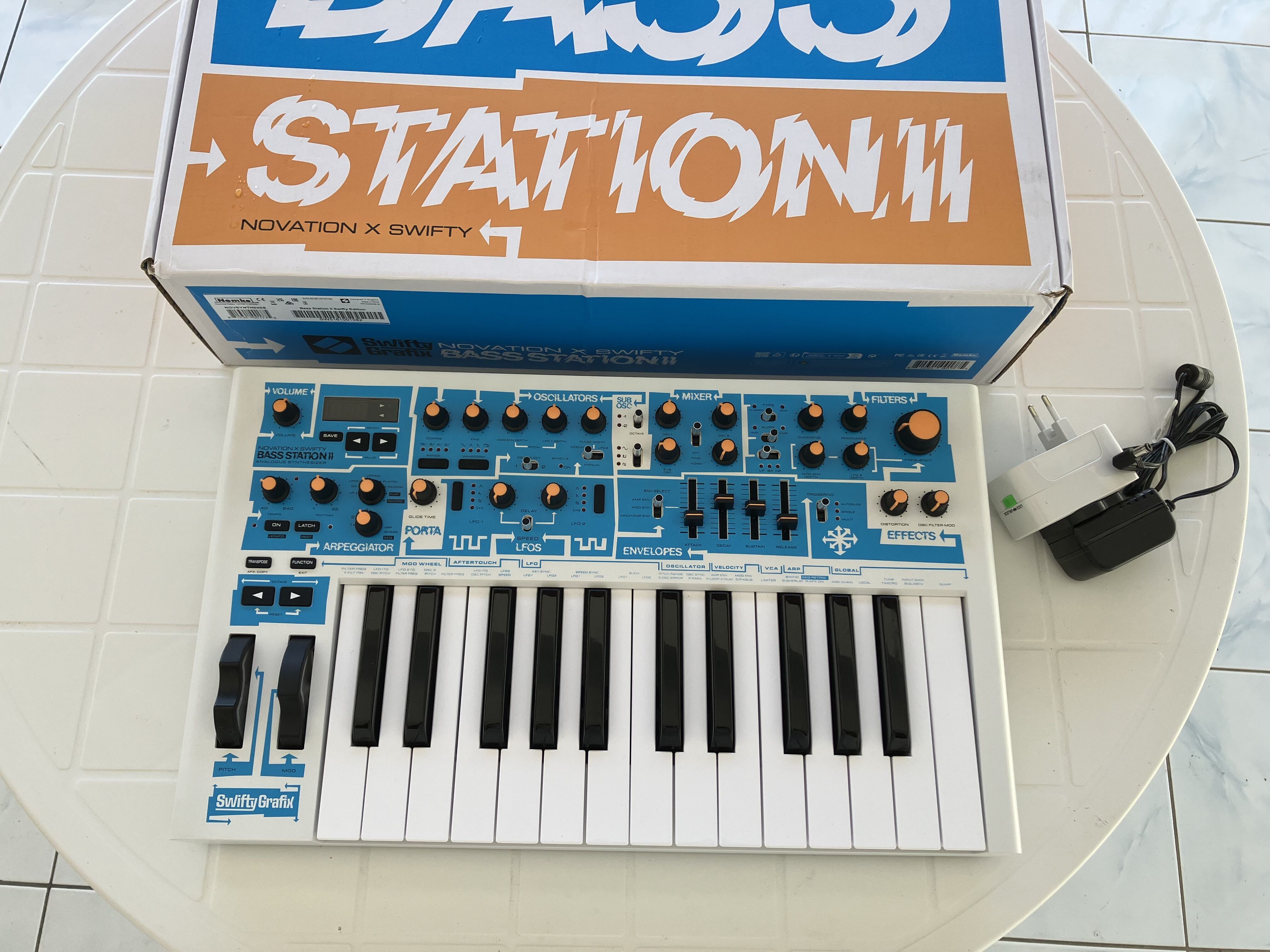 Vends Bass Station II Edition limitée