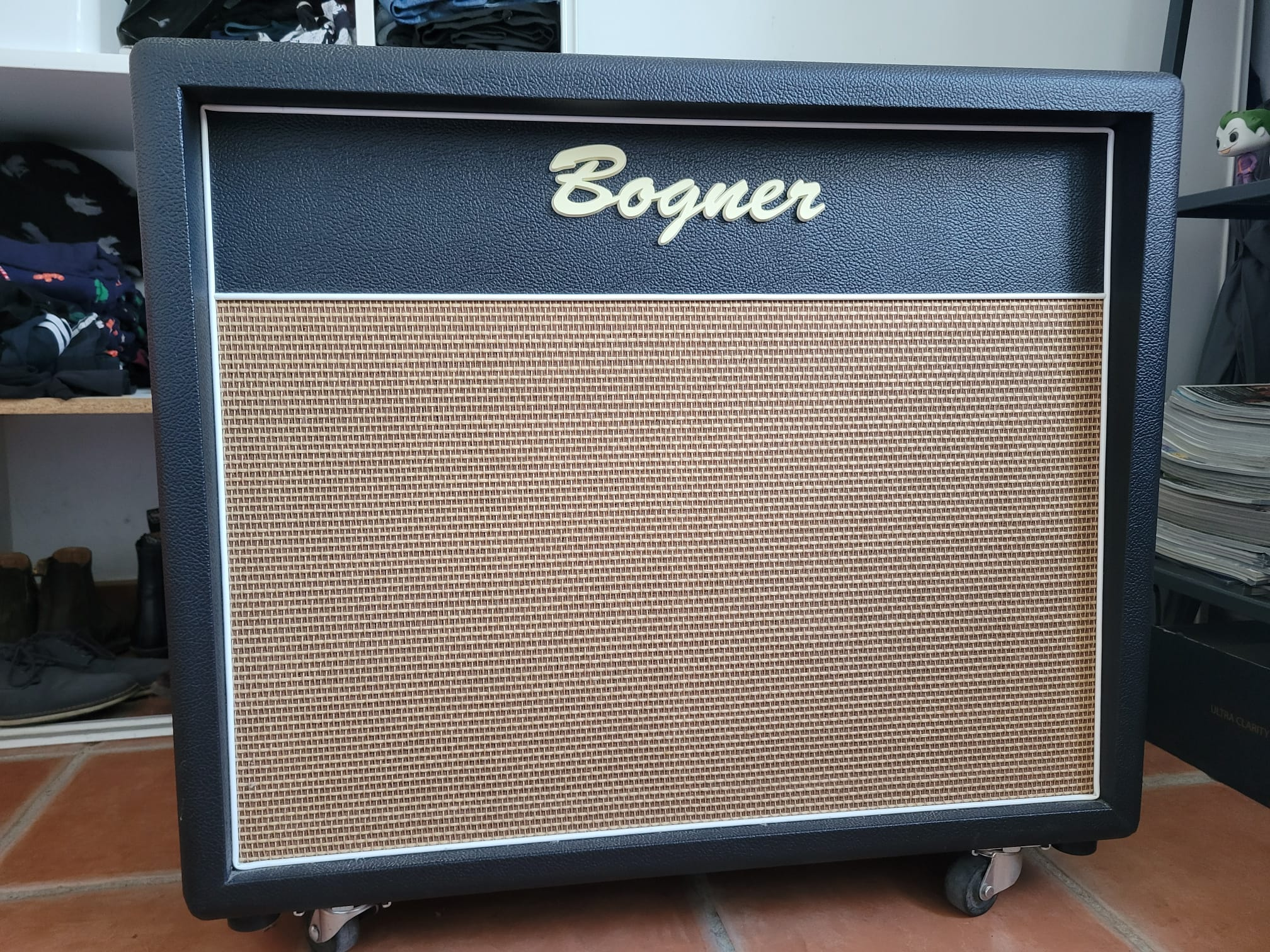 Vend Bogner Oversized 2x12 Openback V30