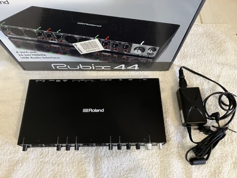 Vends Roland Rubix 44
