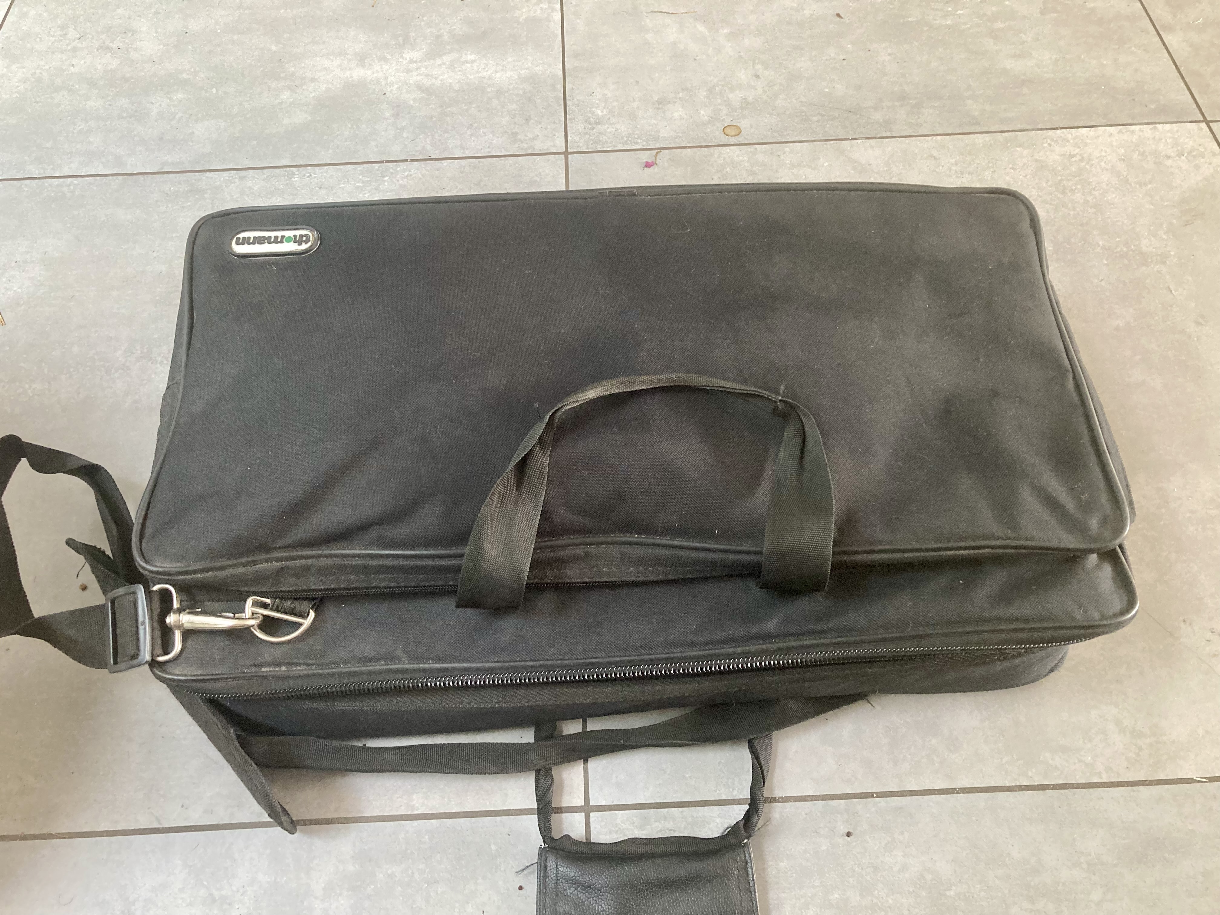 DRP1000 - Case