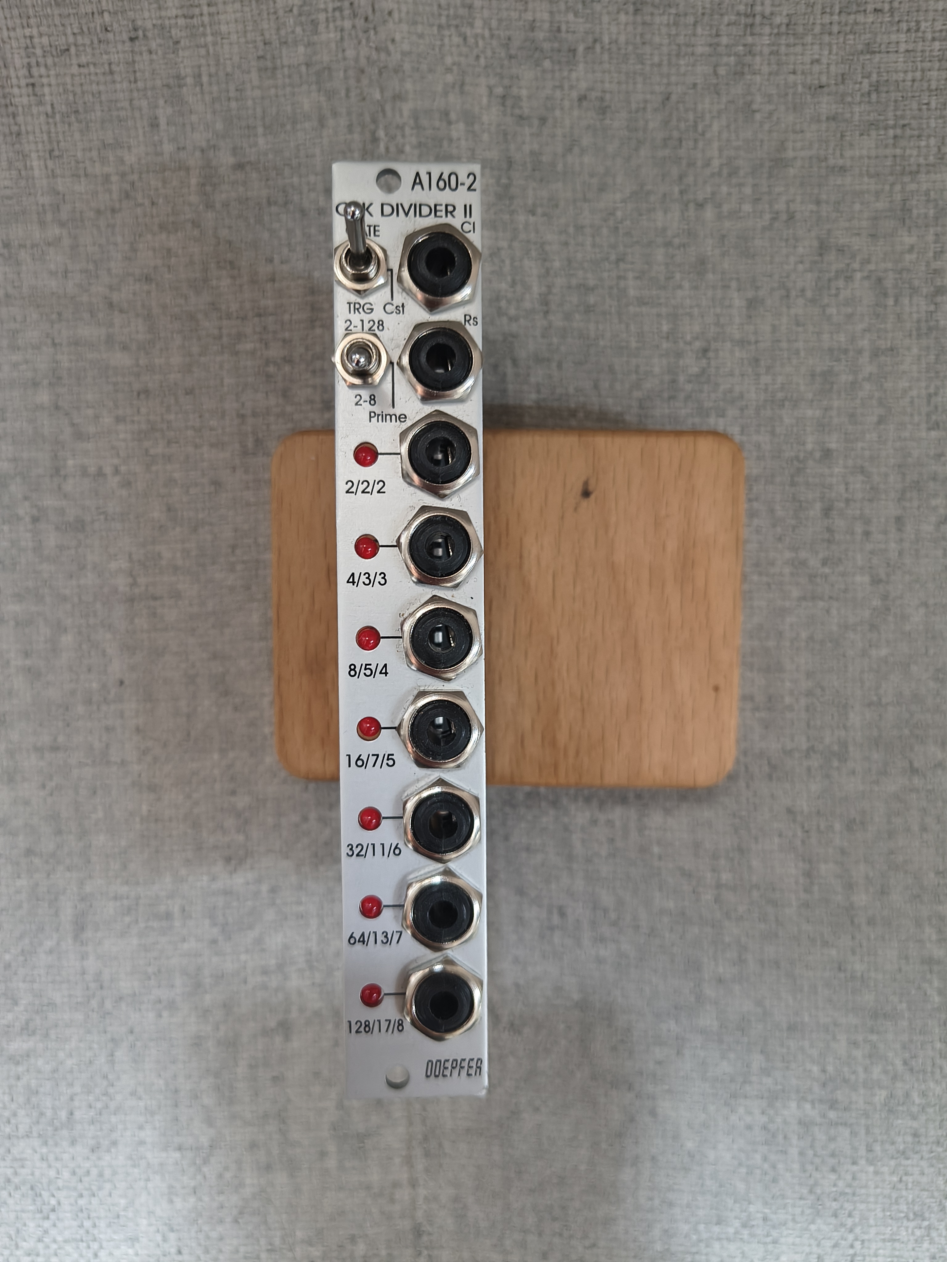 doepfer-a-160-2-clock-divider-ii-front