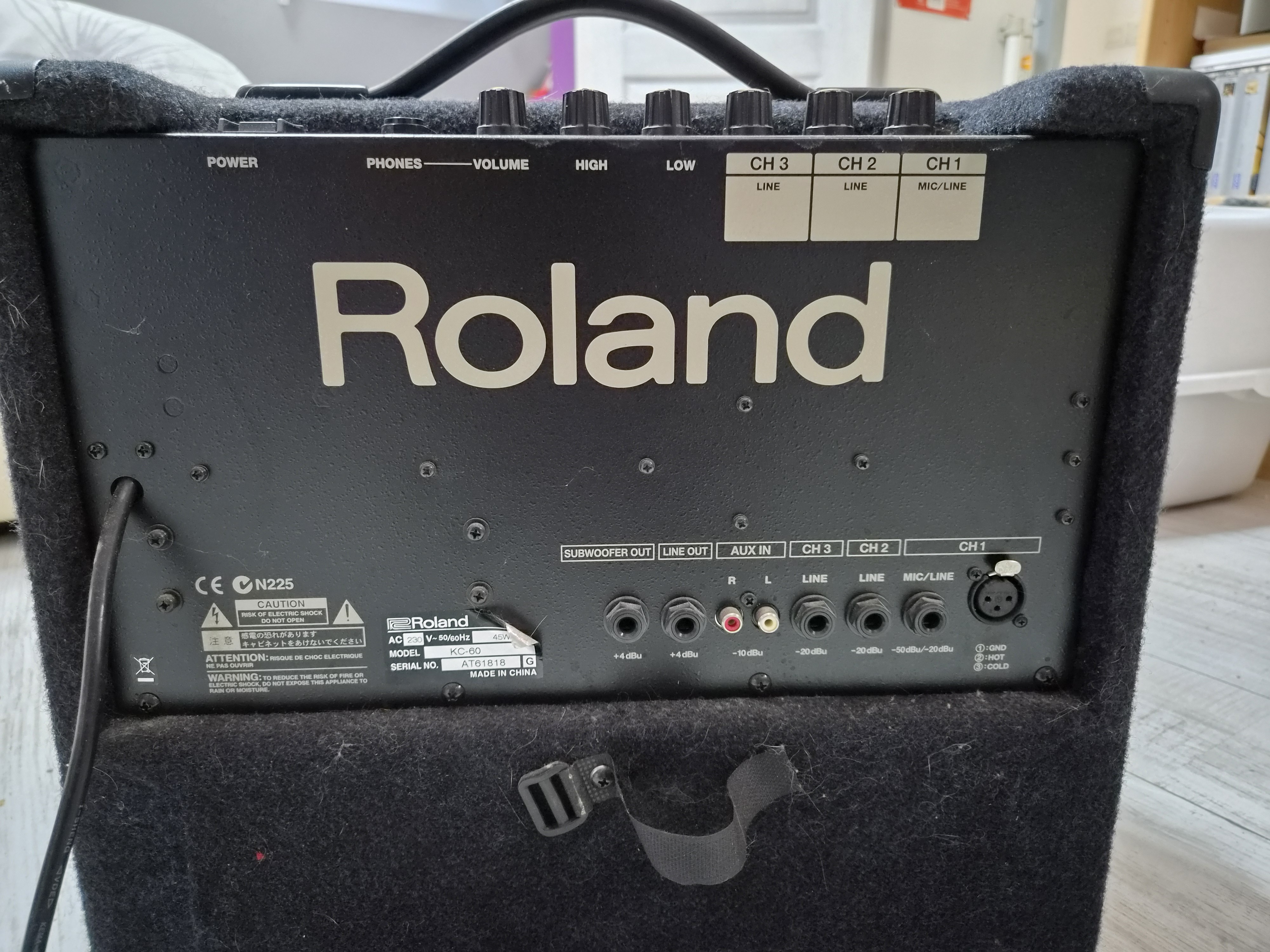 Ampli Roland KC-60