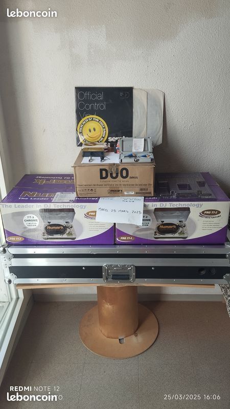 ✅ LOT DJ TIMECODE = platines + cellule + table + fligh + cables ( QUASI NEUF )