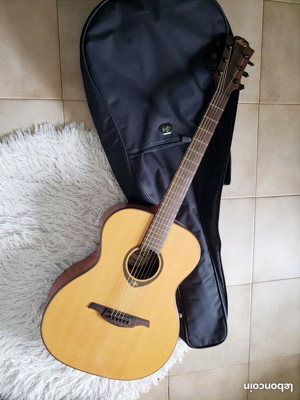Guitare acoustique LAG TA 200