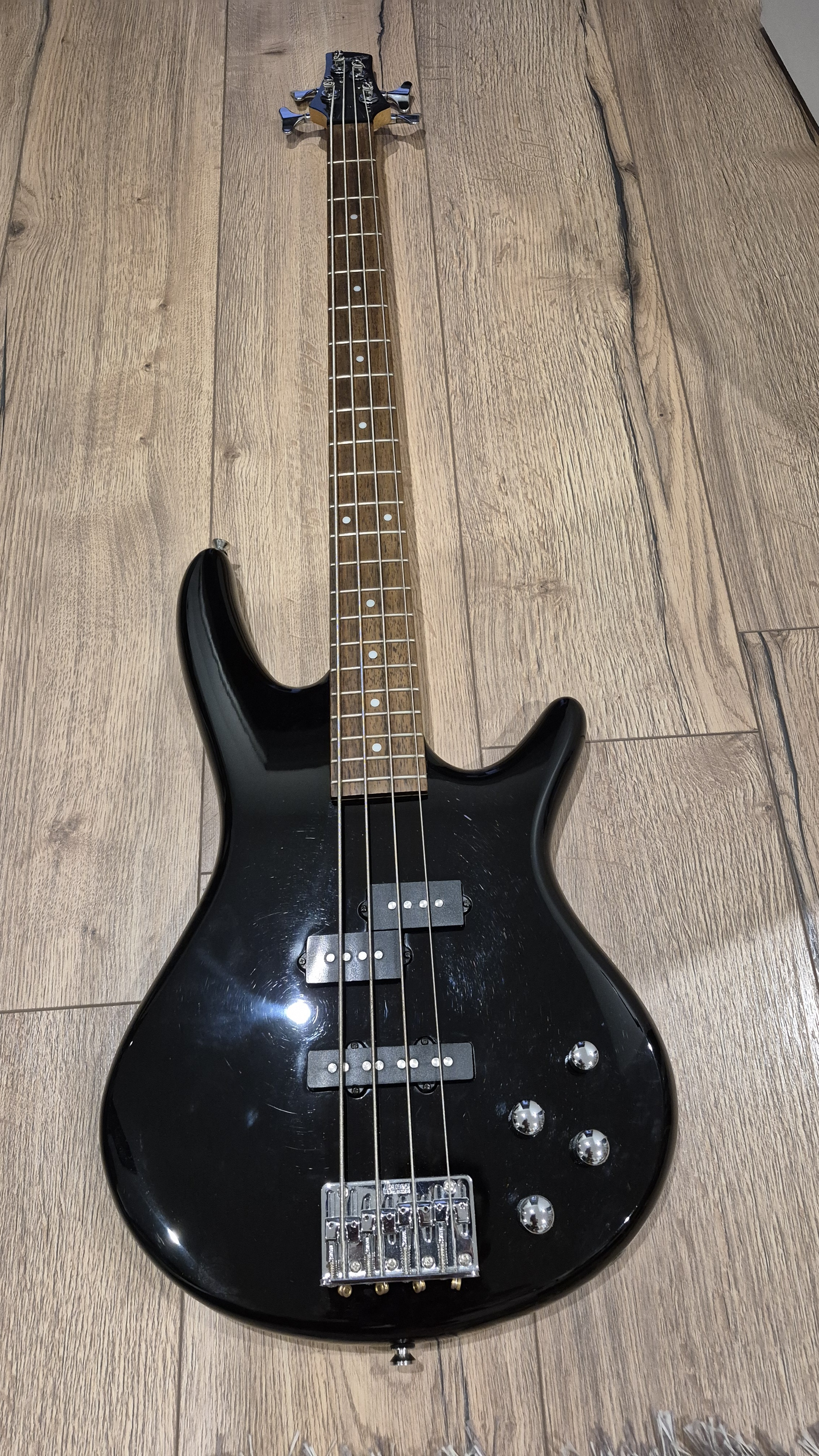 Ibanez gsr 200 - basse 4 cordes - excellent état