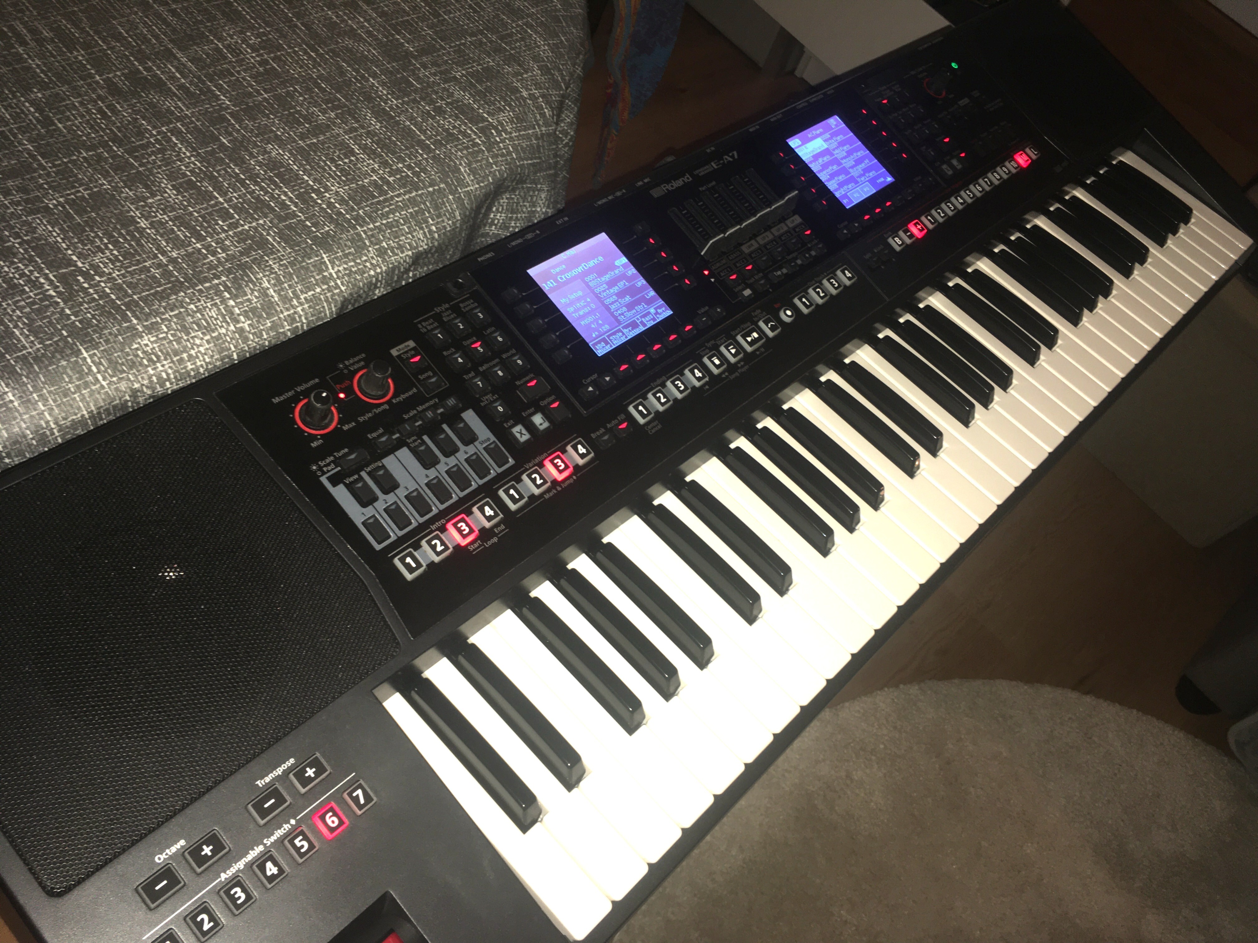 Roland EA-7 diagonale gauche