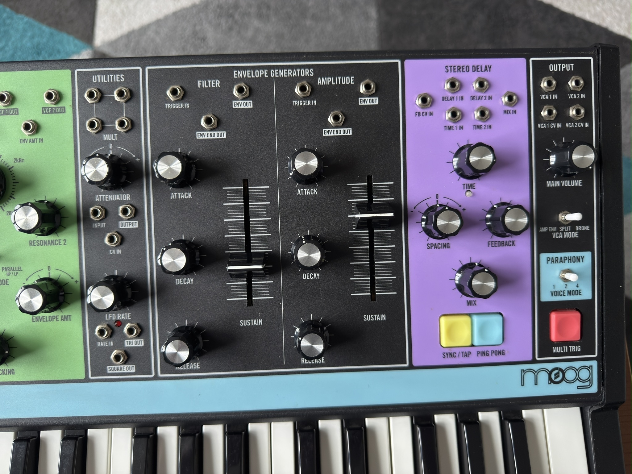 Moog Music Matriarch (81361)